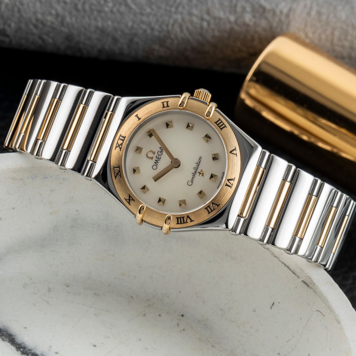 Omega Constellation 1371.71.00 (1998) - White dial 26 mm Gold/Steel case (2/8)