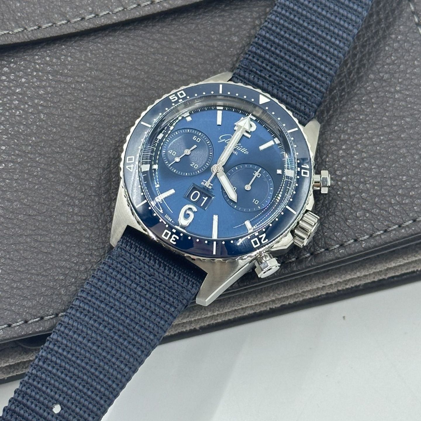 Glashütte Original SeaQ Chronograph 1-37-23-02-81-36 (2024) - Blauw wijzerplaat 43mm Staal (3/8)