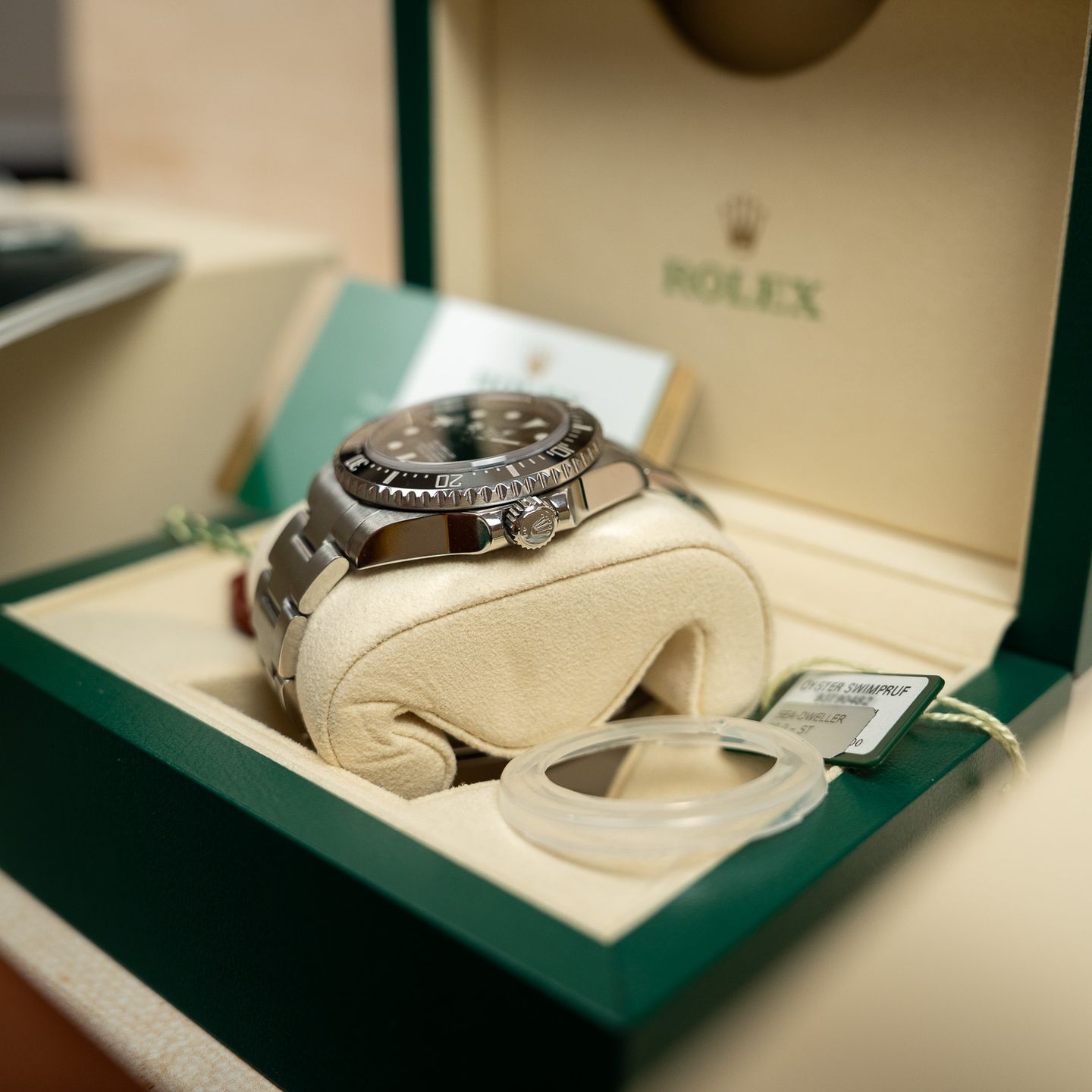 Rolex Sea-Dweller 4000 116600 - (2/8)