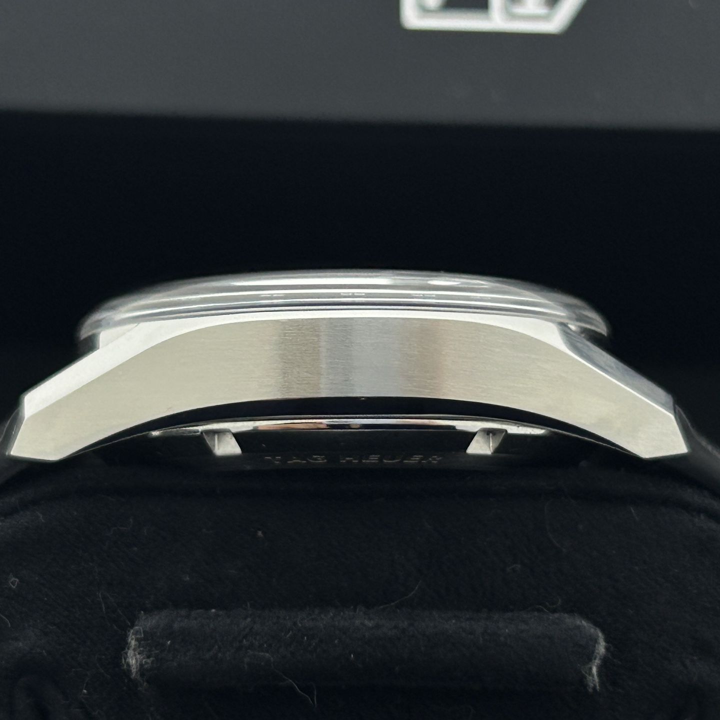 TAG Heuer Carrera CBS2210.FC6534 (2025) - Zwart wijzerplaat 39mm Staal (4/8)