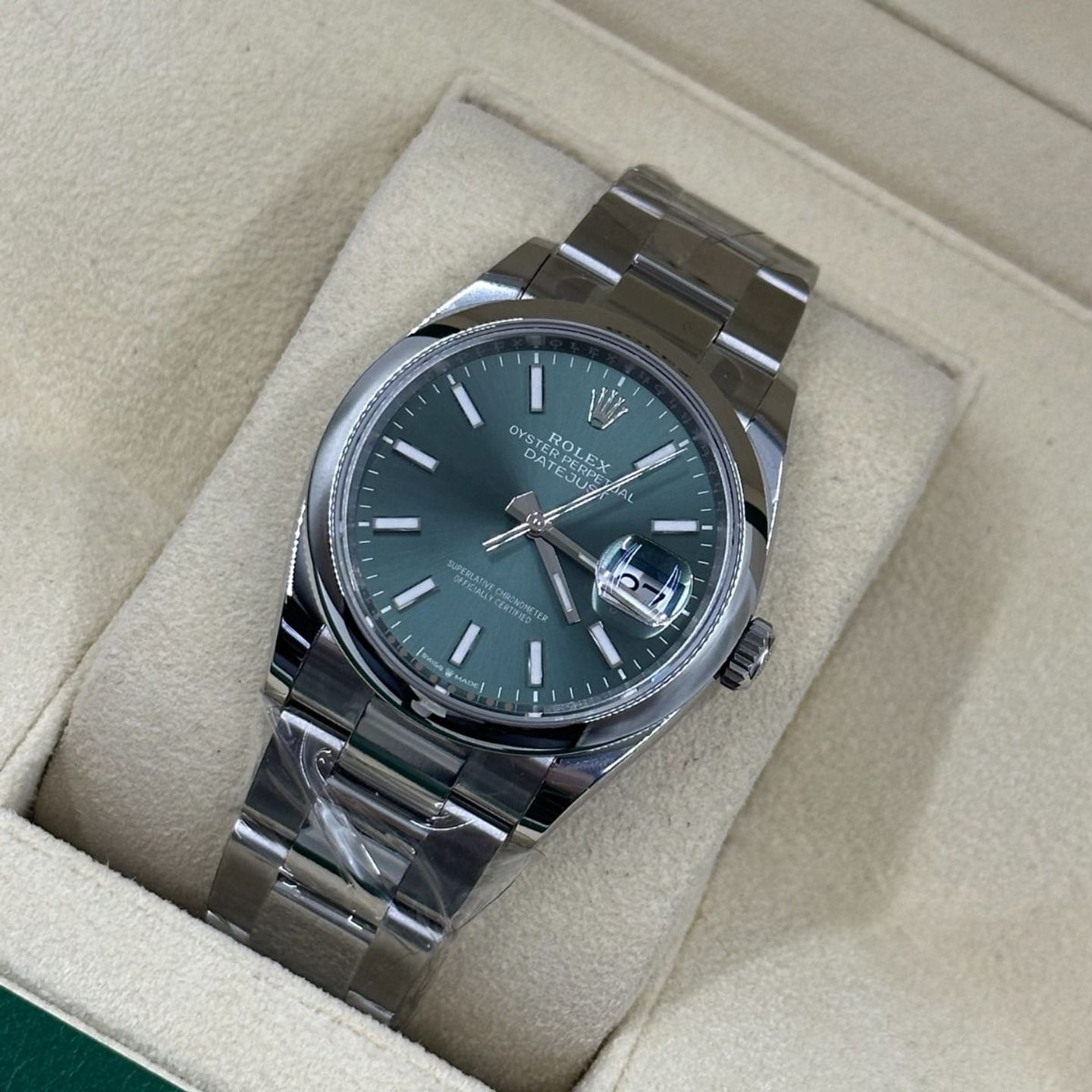 Rolex Datejust 36 126200 (2024) - Green dial 36 mm Steel case (8/8)