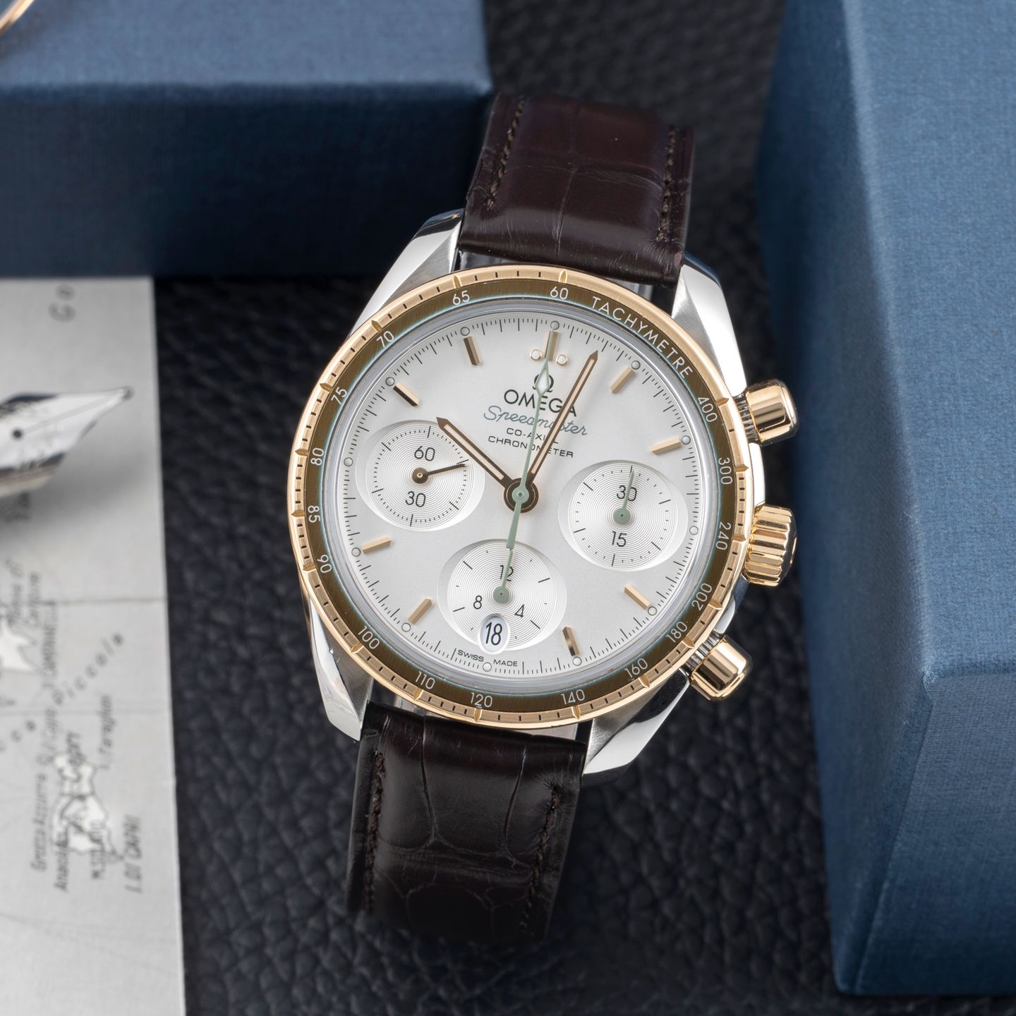 Omega Speedmaster 324.23.38.50.02.001 (2009) - Silver dial 38 mm Steel case (1/8)