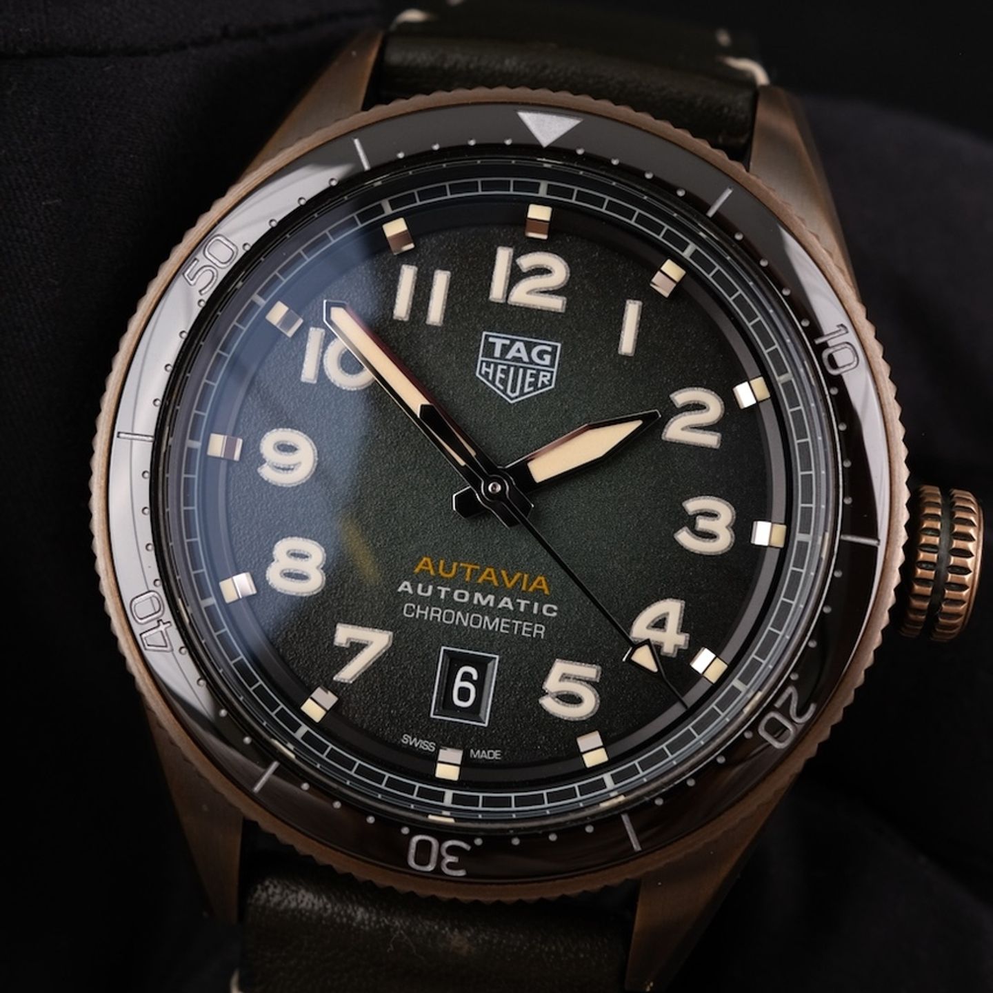 TAG Heuer Autavia WBE5190.FC8268 (2021) - Green dial 42 mm Bronze case (3/8)