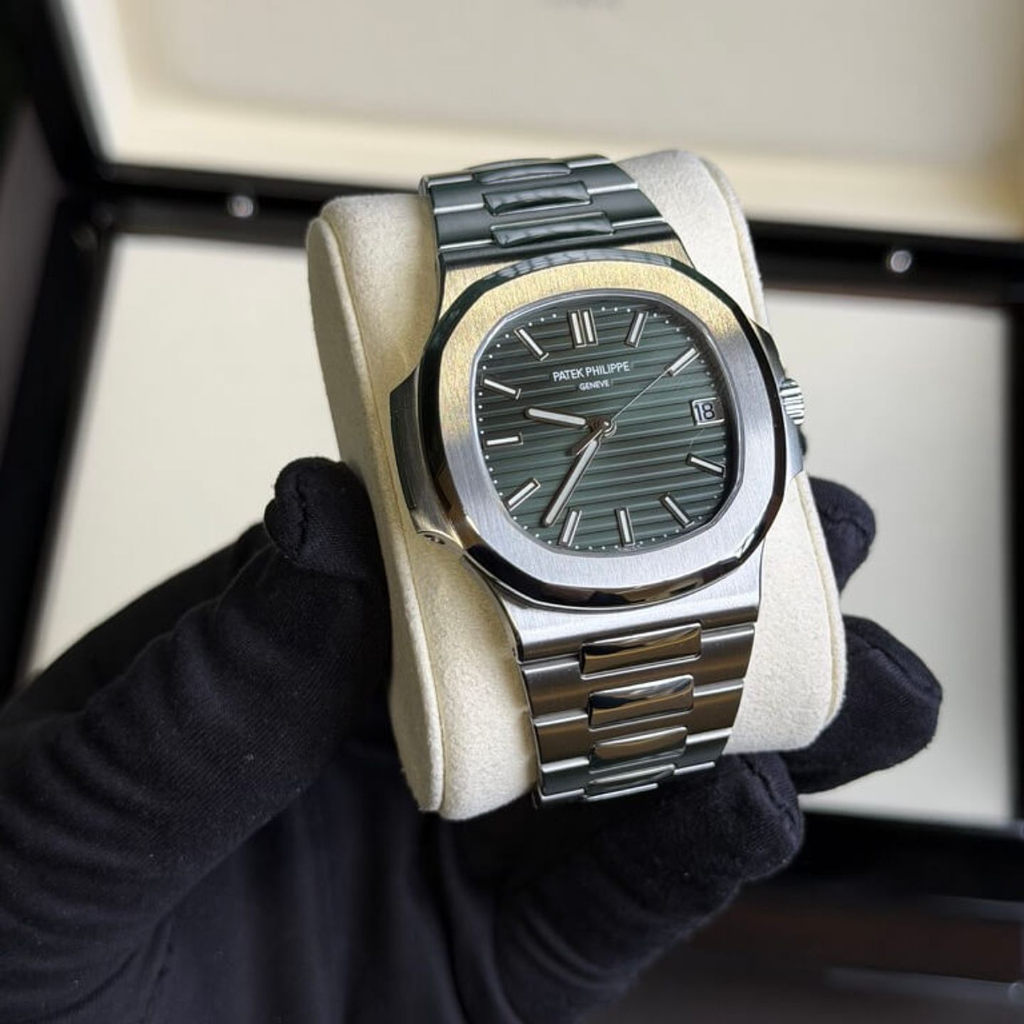 Patek Philippe Nautilus 5711/1A-014 - (3/8)