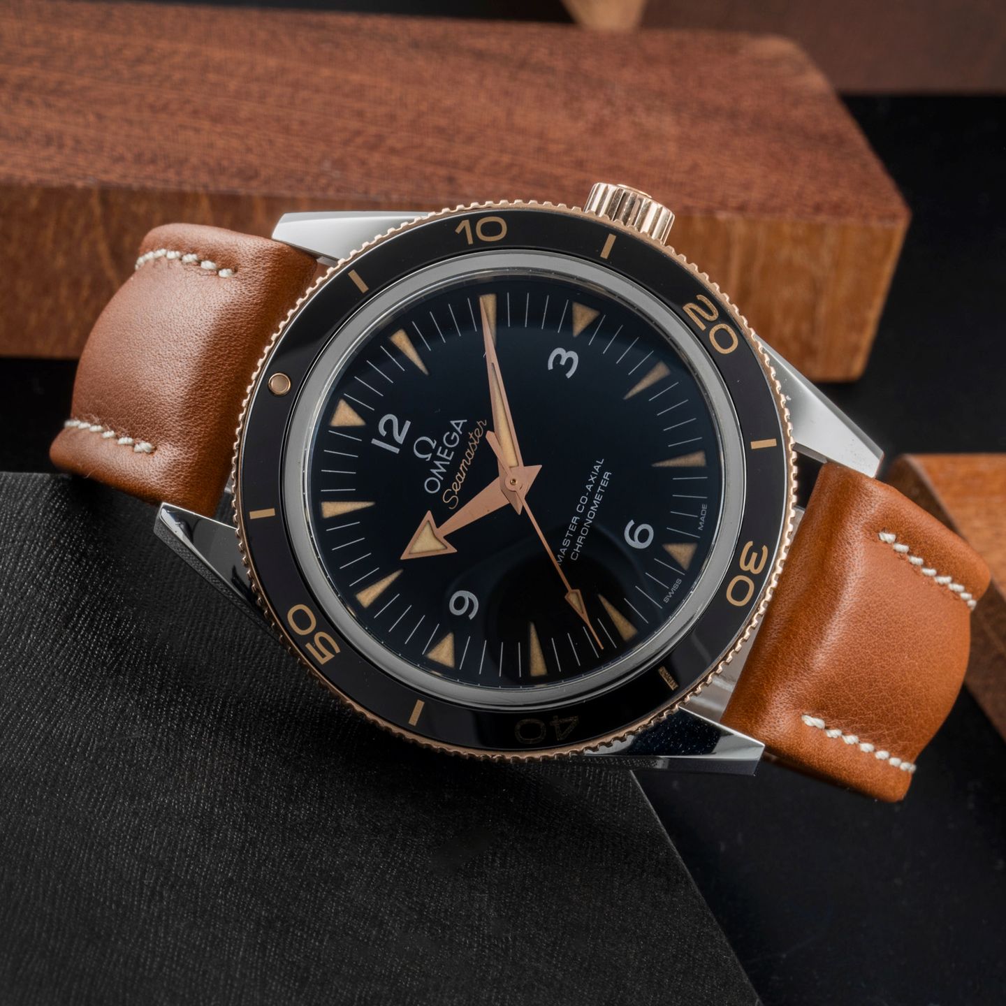 Omega Seamaster 300 233.22.41.21.01.002 - (2/8)