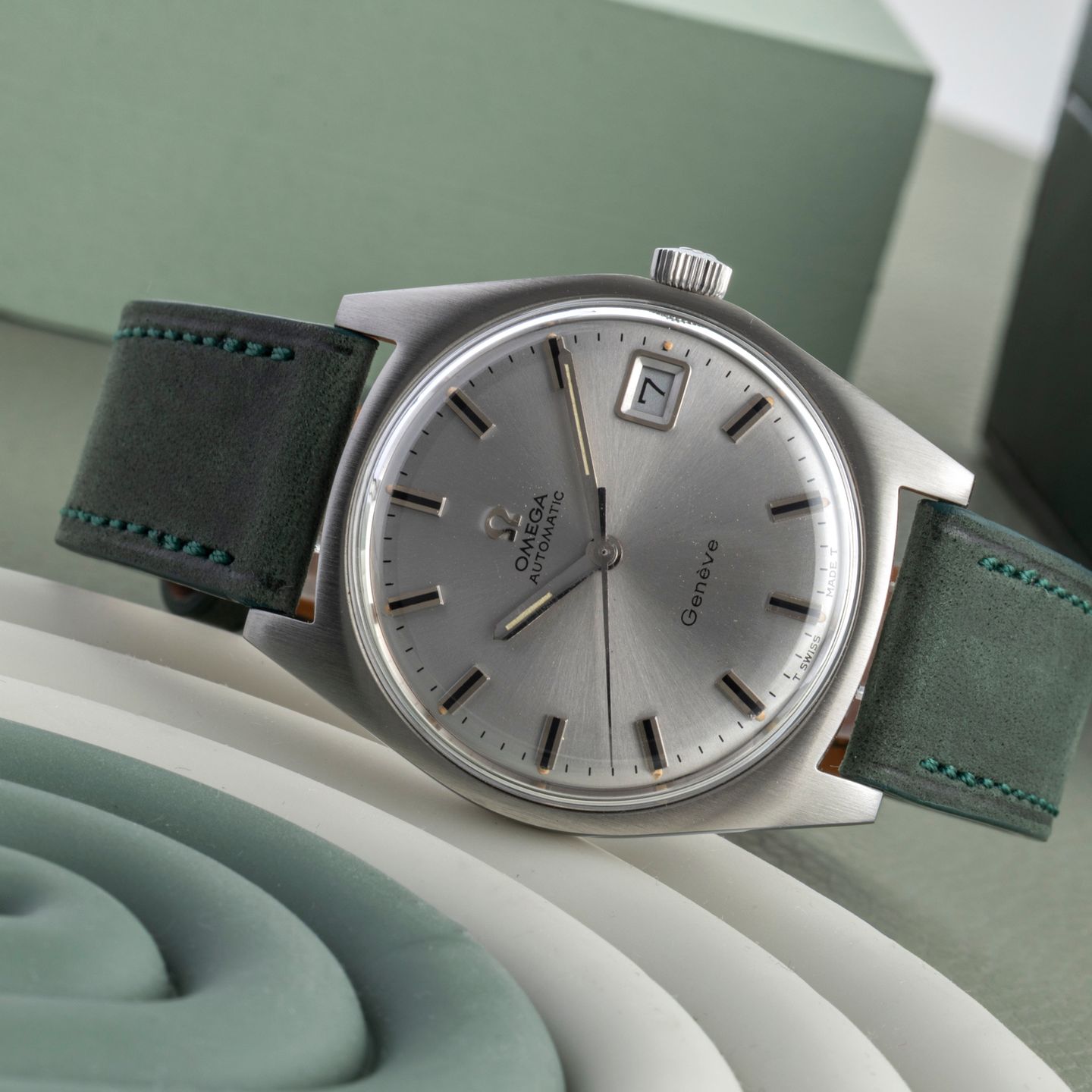 Omega Genève 166.041 - (2/8)