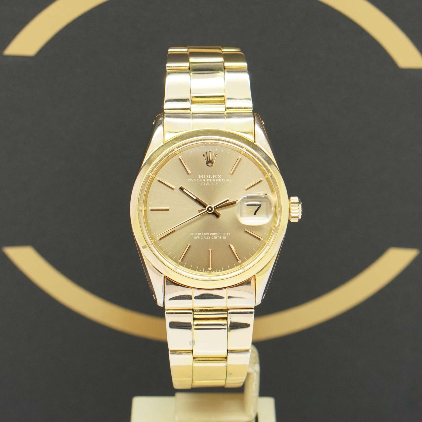 Rolex Oyster Perpetual Date 1550 (1972) - Gold dial 34 mm Steel case (1/7)