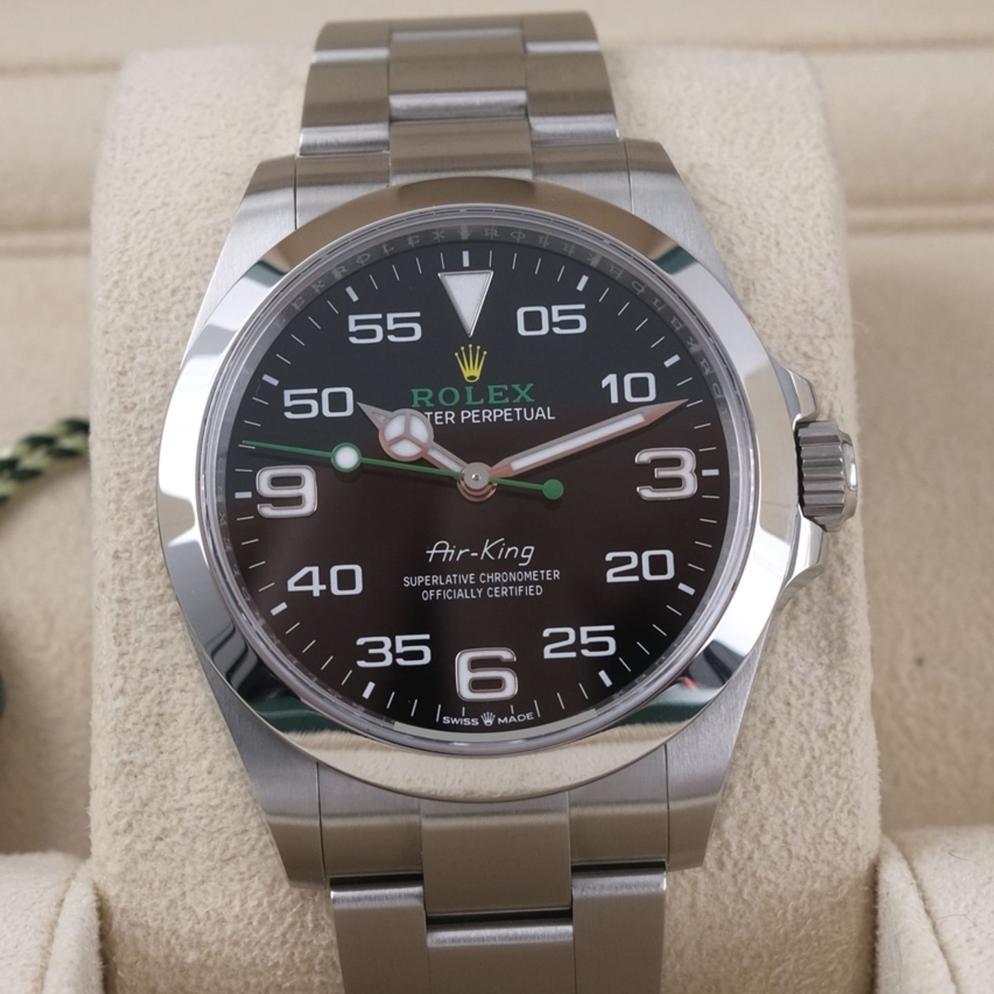 Rolex Air-King 126900 (2024) - Zwart wijzerplaat 40mm Staal (2/8)