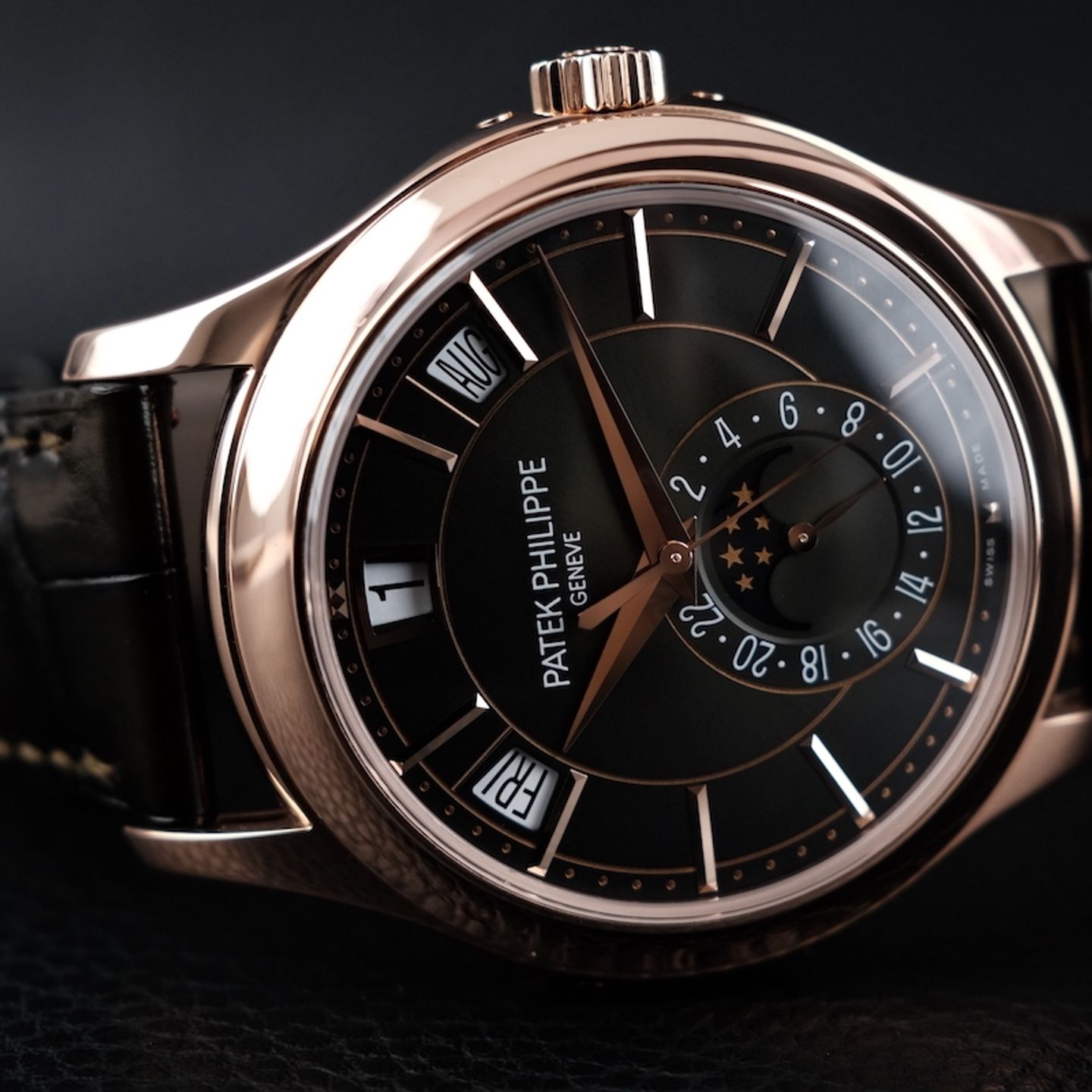 Patek Philippe Annual Calendar 5205R-011 (2025) - Green dial 40 mm Rose Gold case (2/8)