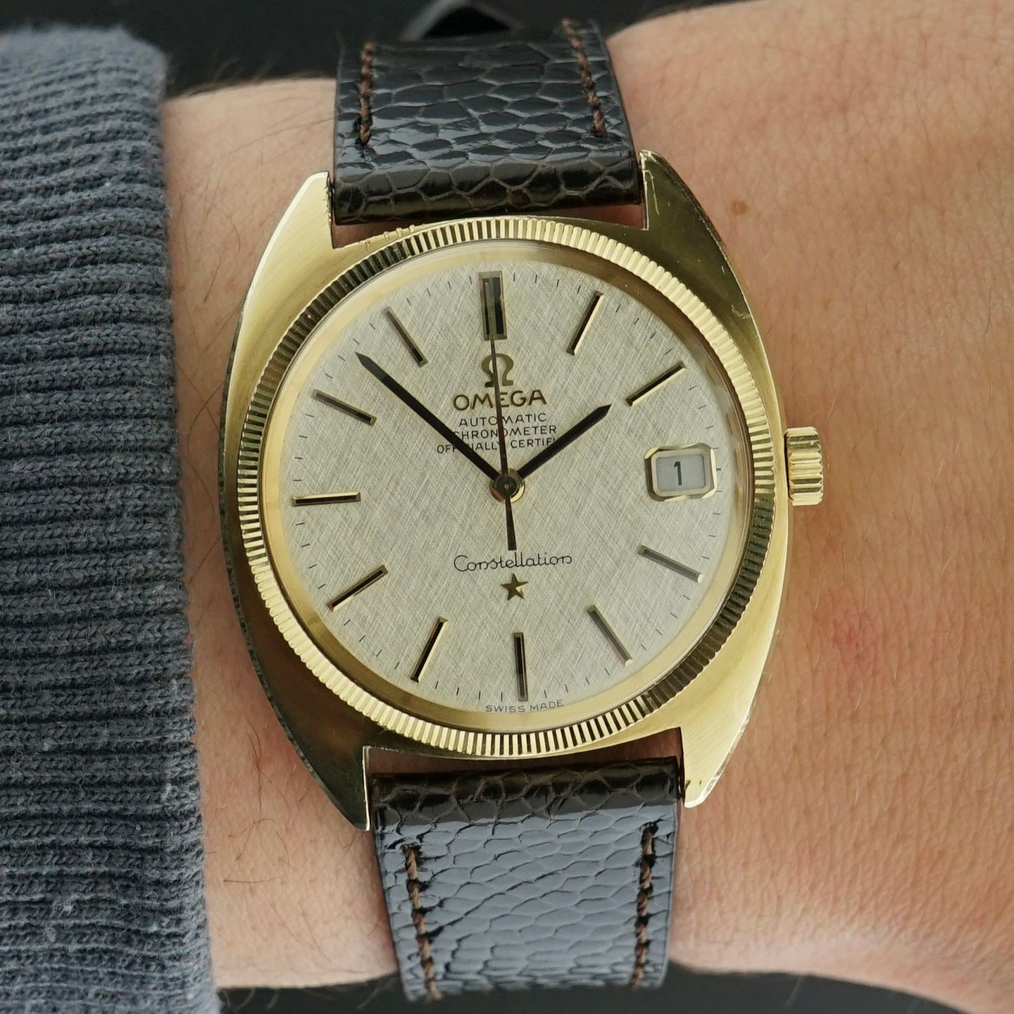 Omega Constellation 168.027 (1968) - White dial 35 mm Gold/Steel case (2/8)