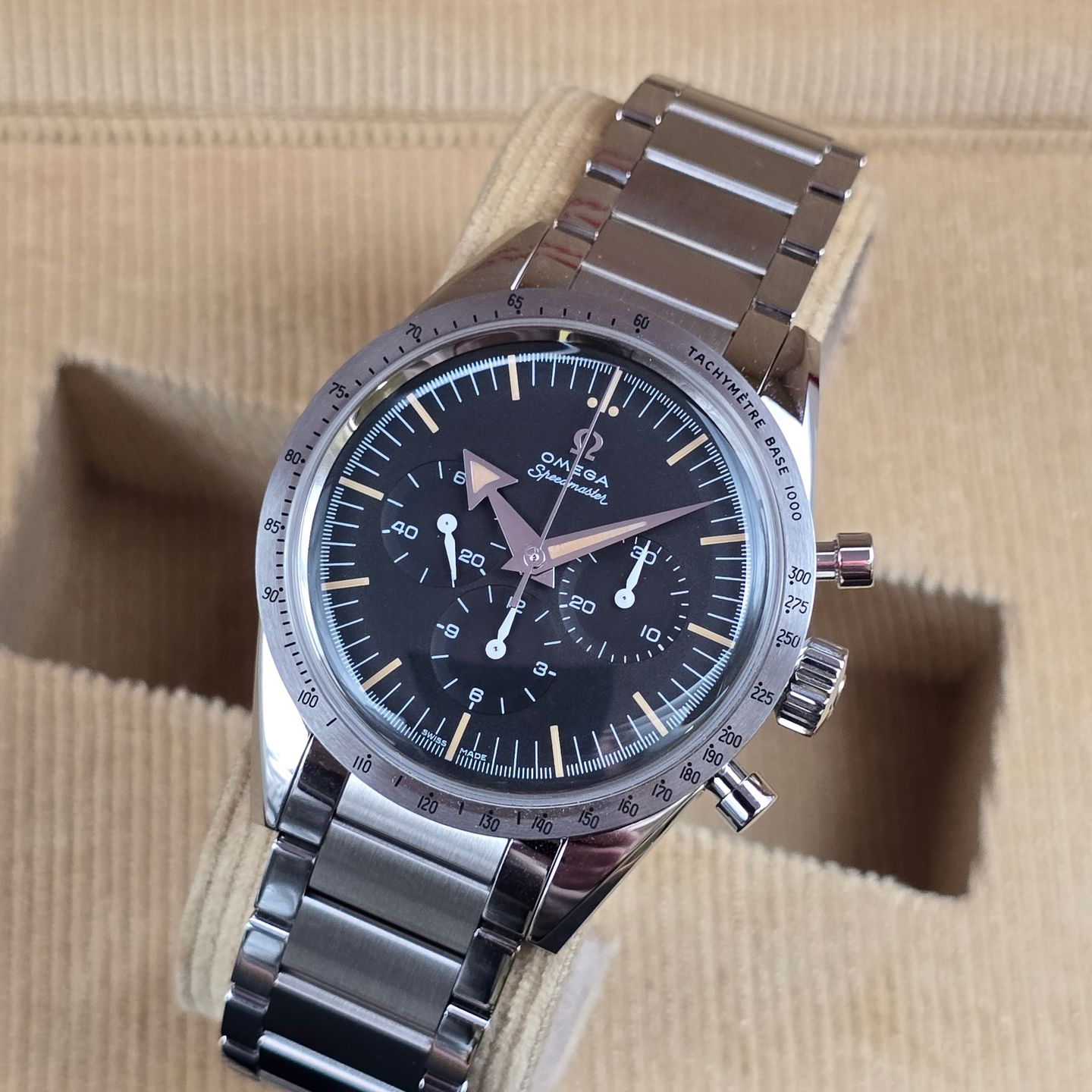 Omega Speedmaster Professional Moonwatch 311.10.39.30.01.001 - (2/6)