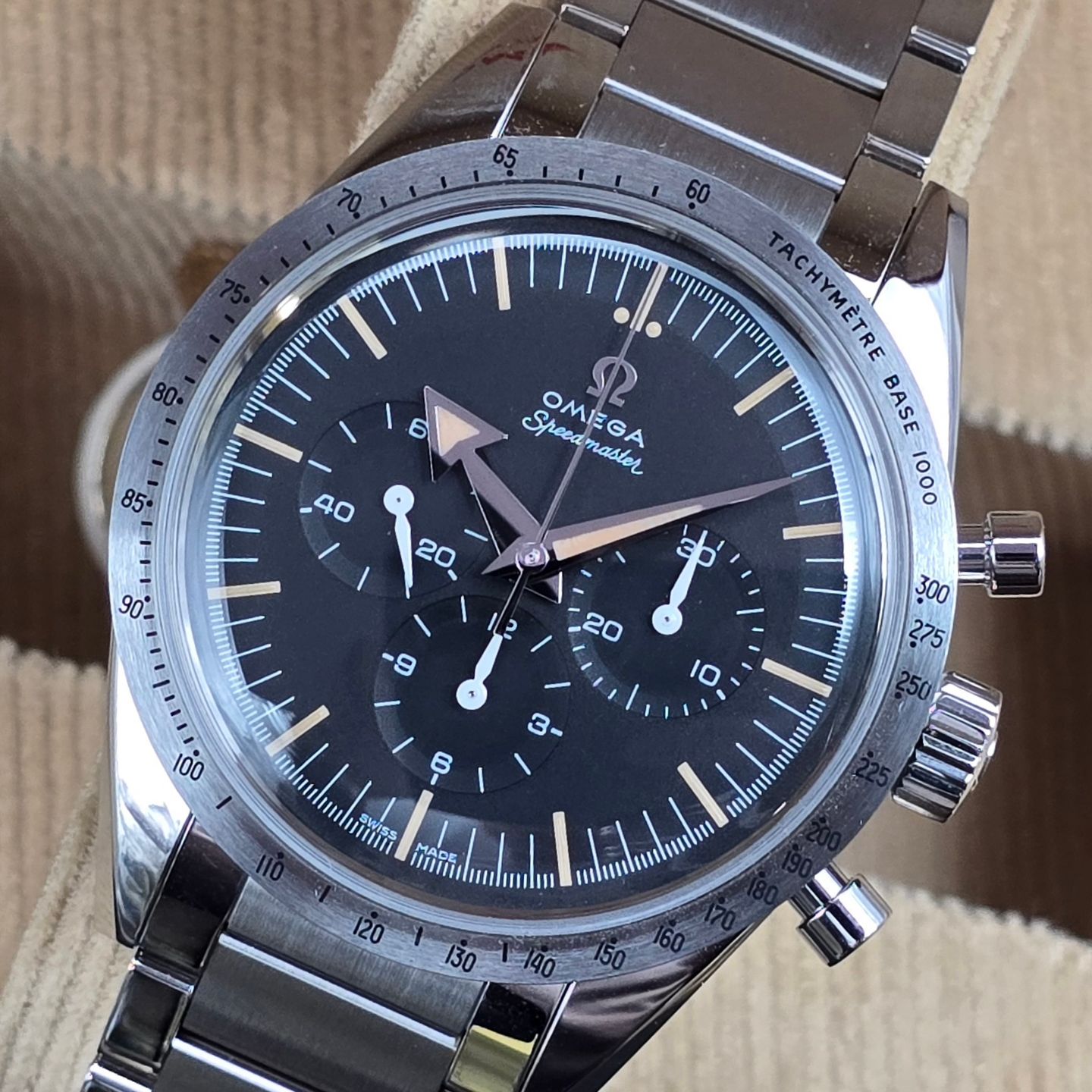 Omega Speedmaster Professional Moonwatch 311.10.39.30.01.001 - (1/6)