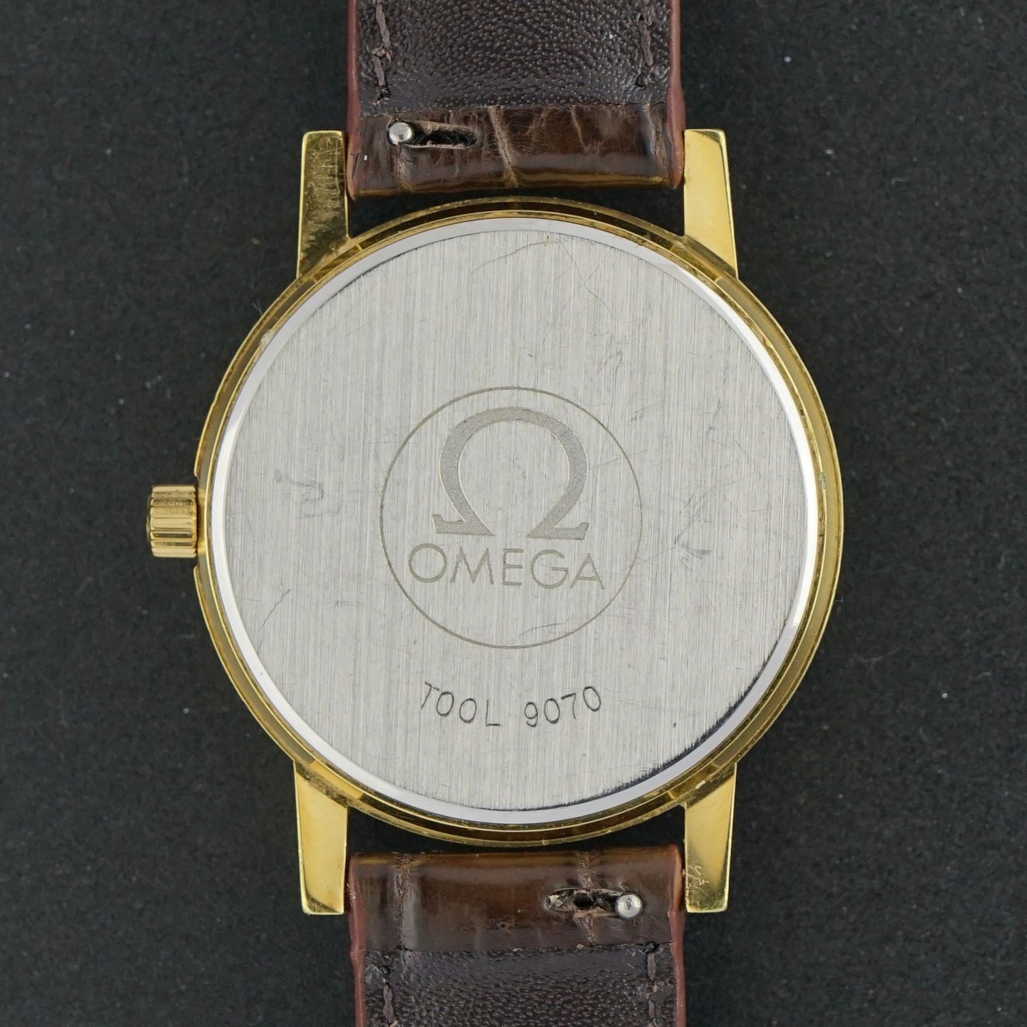 Omega Genève 136.0104 (1974) - Gold dial 35 mm Gold/Steel case (3/8)