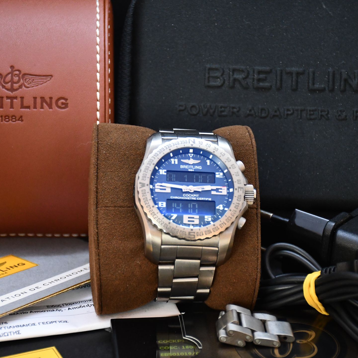 Breitling Cockpit B50 EB501019 (2017) - Blue dial 46 mm Titanium case (7/8)