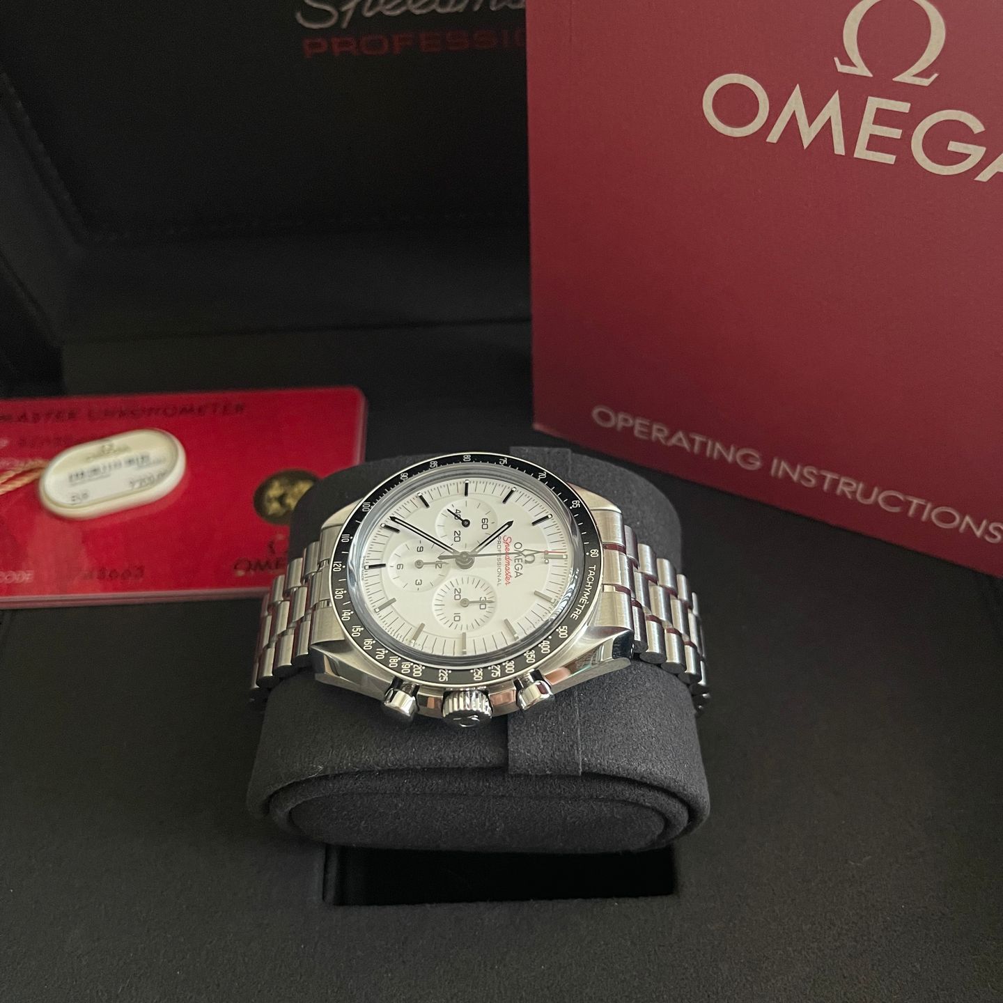 Omega Speedmaster 310.30.42.50.04.001 (2024) - White dial 42 mm Steel case (4/8)