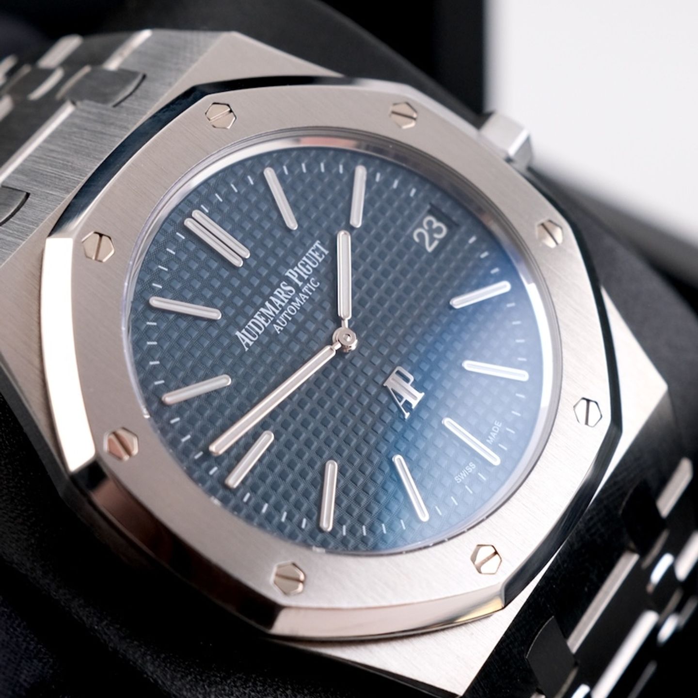 Audemars Piguet Royal Oak Jumbo 15202ST.OO.1240ST.01 - (2/8)