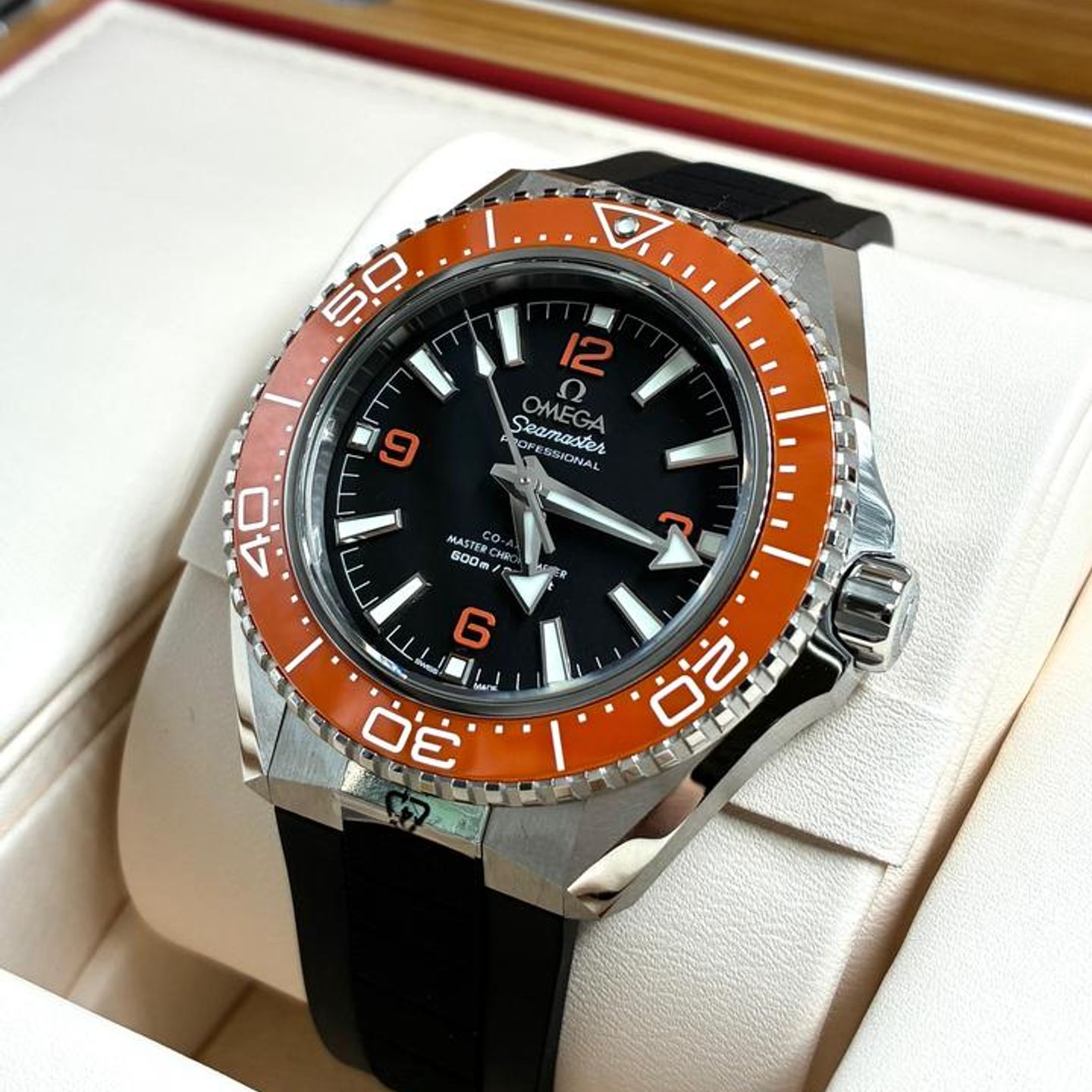 Omega Seamaster Planet Ocean 217.32.42.21.01.003 - (8/10)
