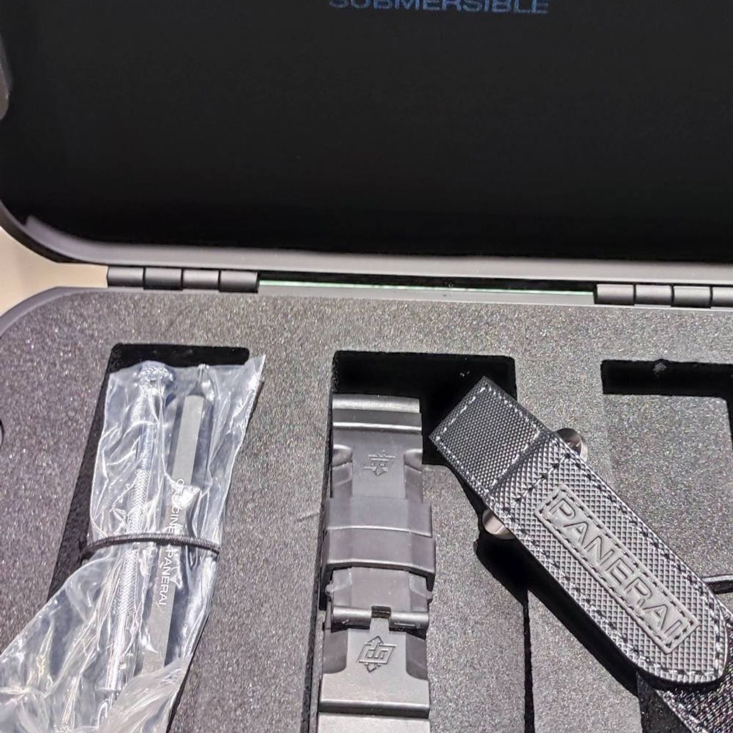 Panerai Luminor Submersible PAM01223 - (6/7)