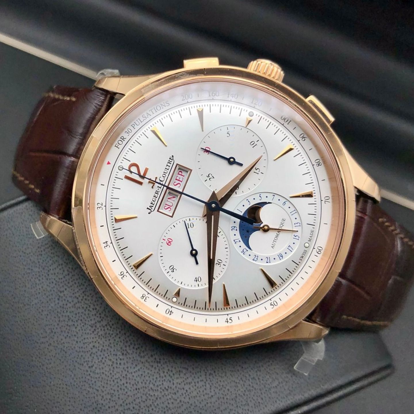 Jaeger-LeCoultre Master Control Q4132520 (2022) - Wit wijzerplaat 40mm Roségoud (3/8)