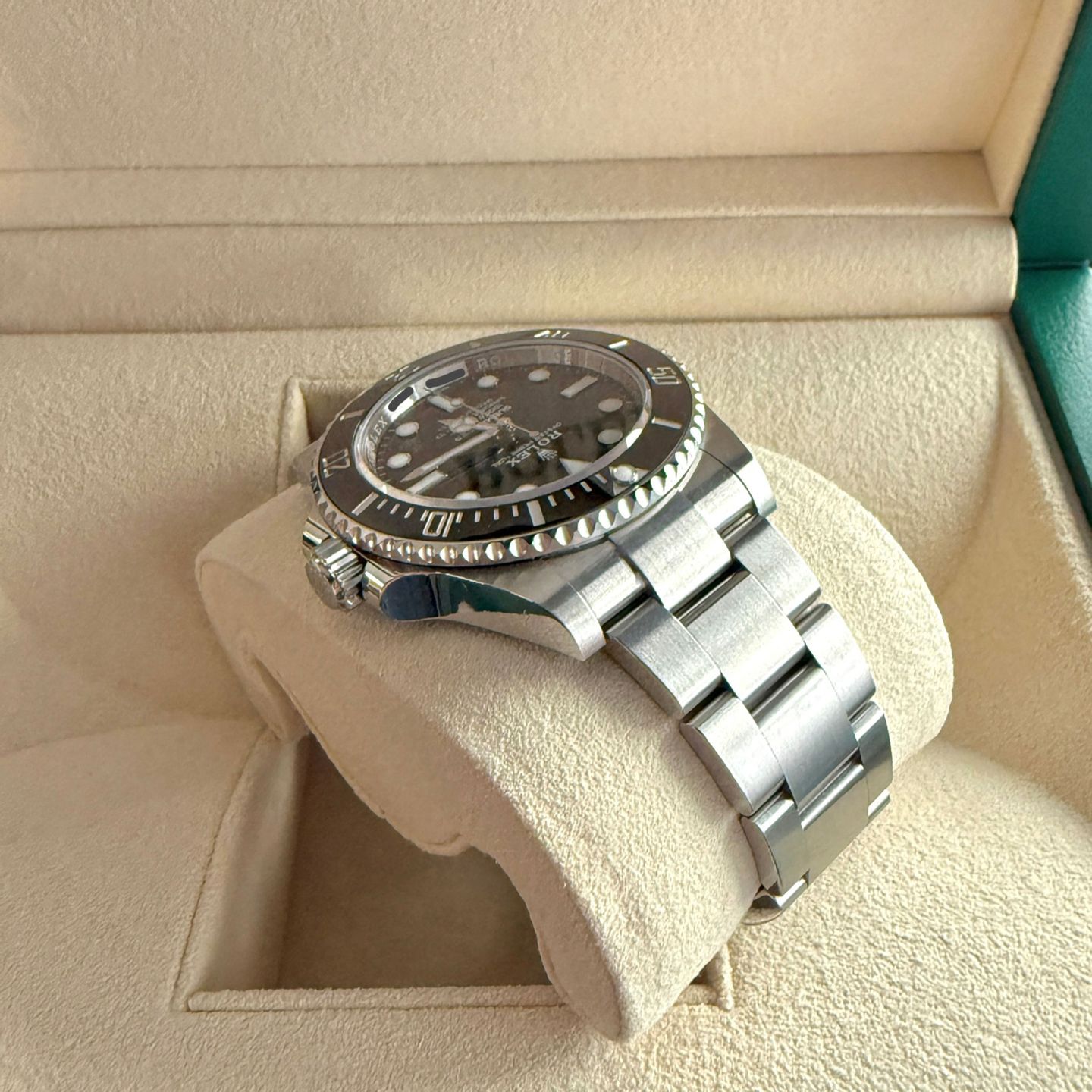 Rolex Submariner No Date 124060 (2023) - Black dial 40 mm Steel case (4/6)
