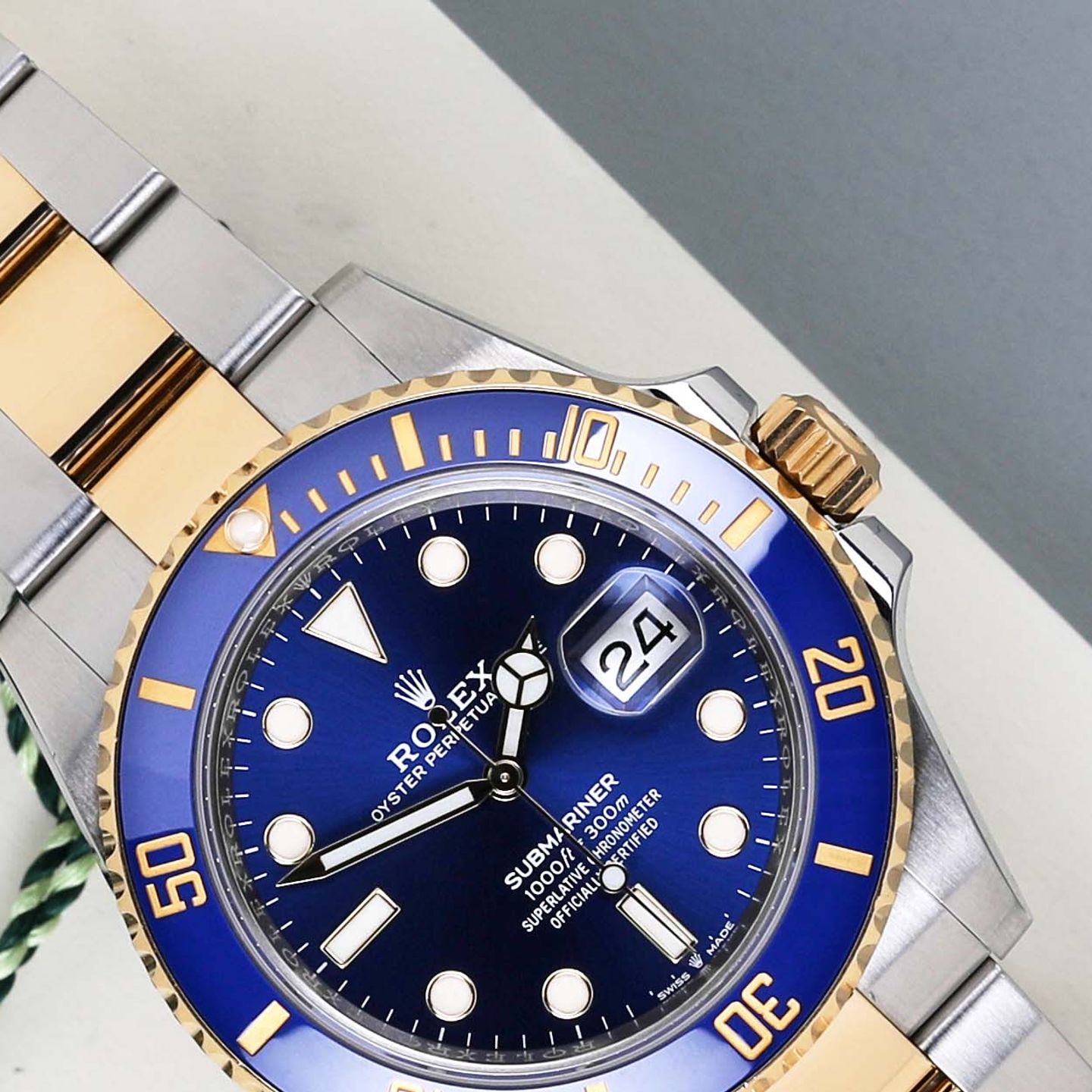 Rolex Submariner Date 126613LB (2020) - Blauw wijzerplaat 41mm Goud/Staal (2/8)