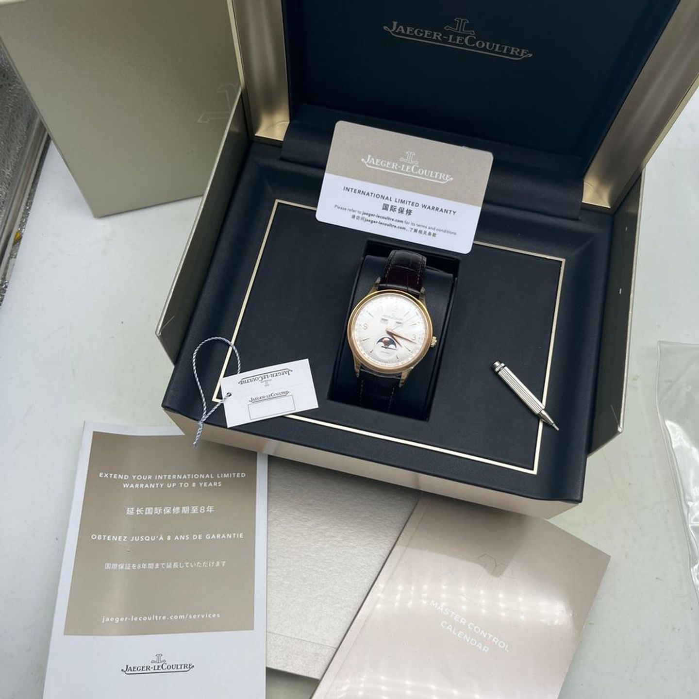 Jaeger-LeCoultre Master Calendar Q4142520 (2025) - 40mm Roségoud (1/10)