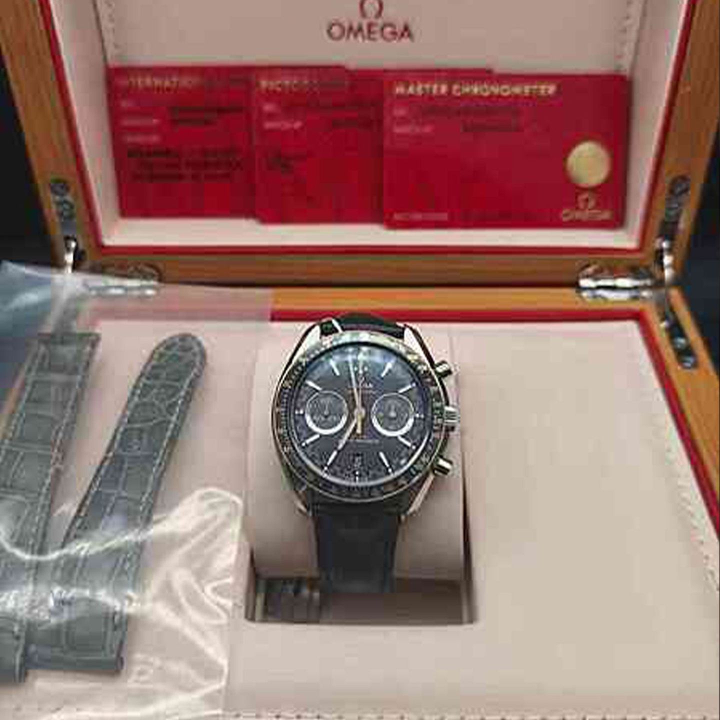 Omega Speedmaster Racing 329.23.44.51.06.001 - (5/5)