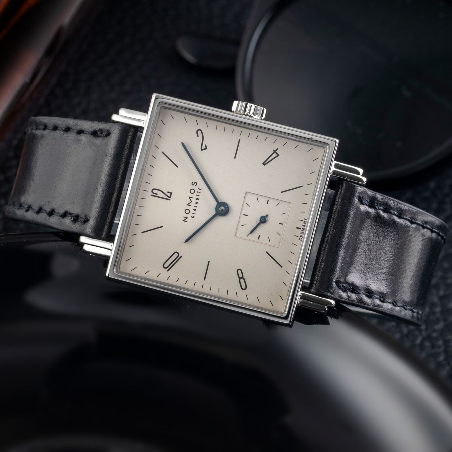 NOMOS Tetra 408 - (2/8)