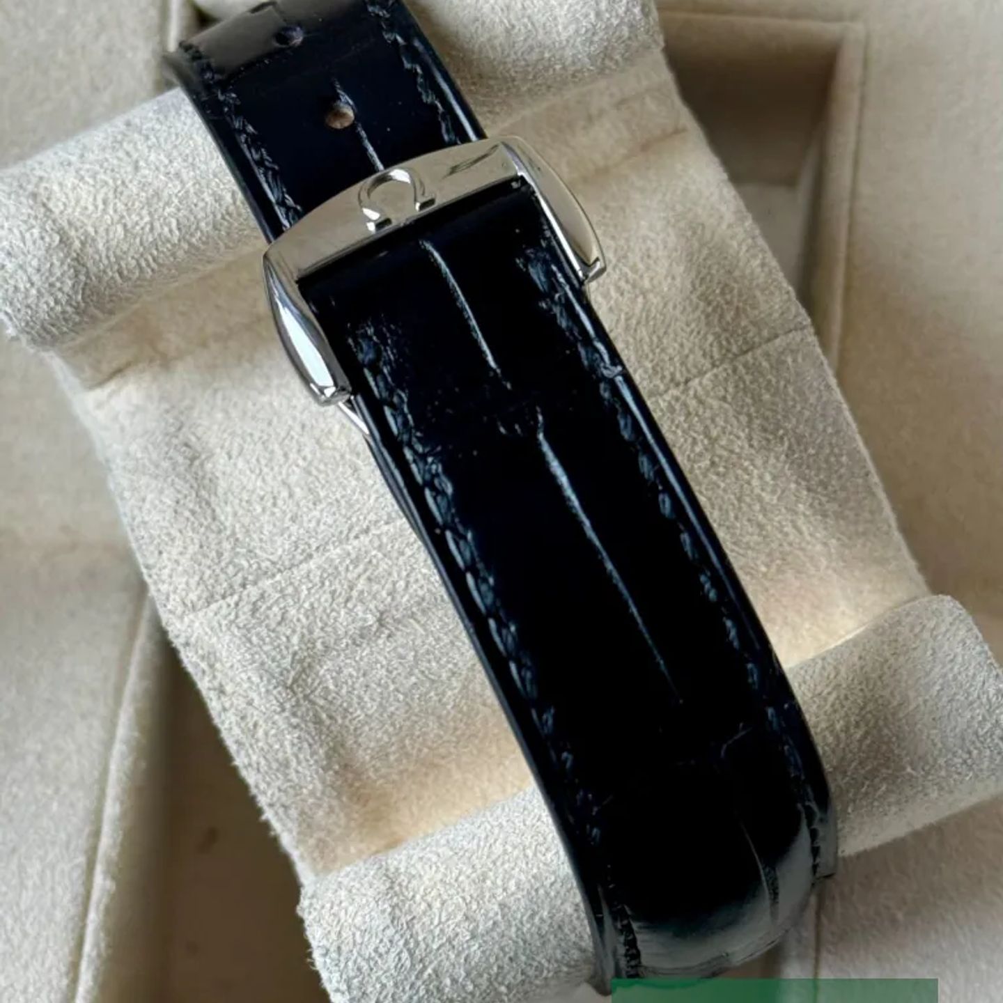 Unknown Unknown 48325000 - (6/7)