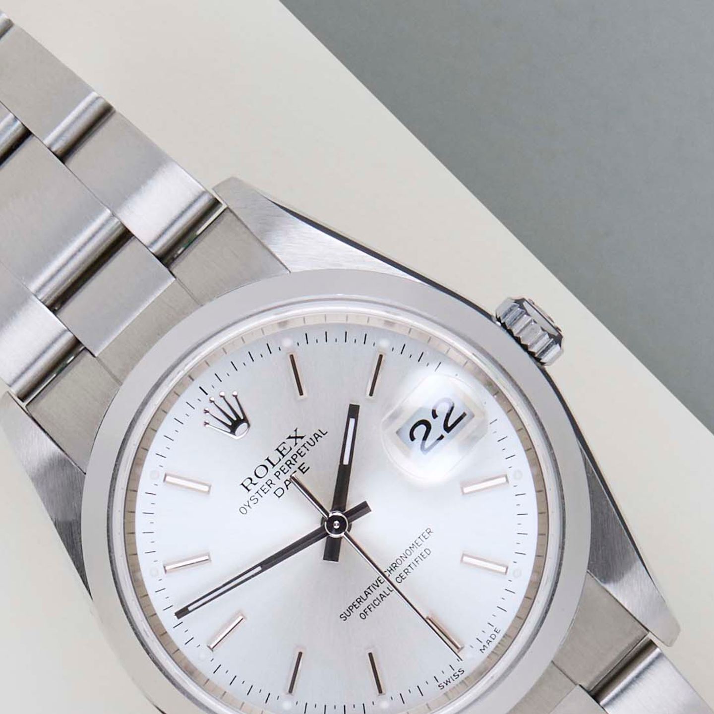 Rolex Oyster Perpetual Date 15200 - (3/8)