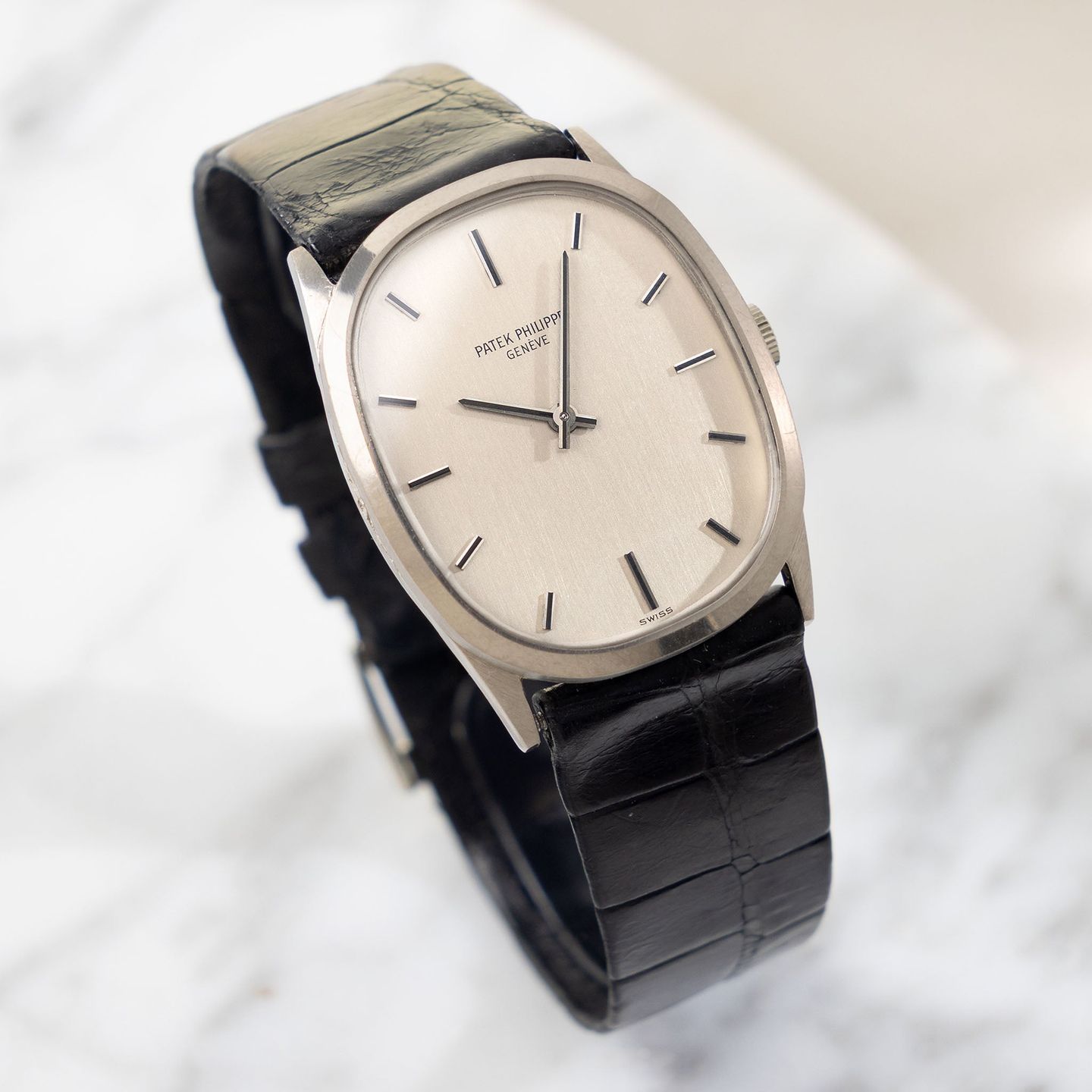 Patek Philippe Golden Ellipse 3546G - (1/8)