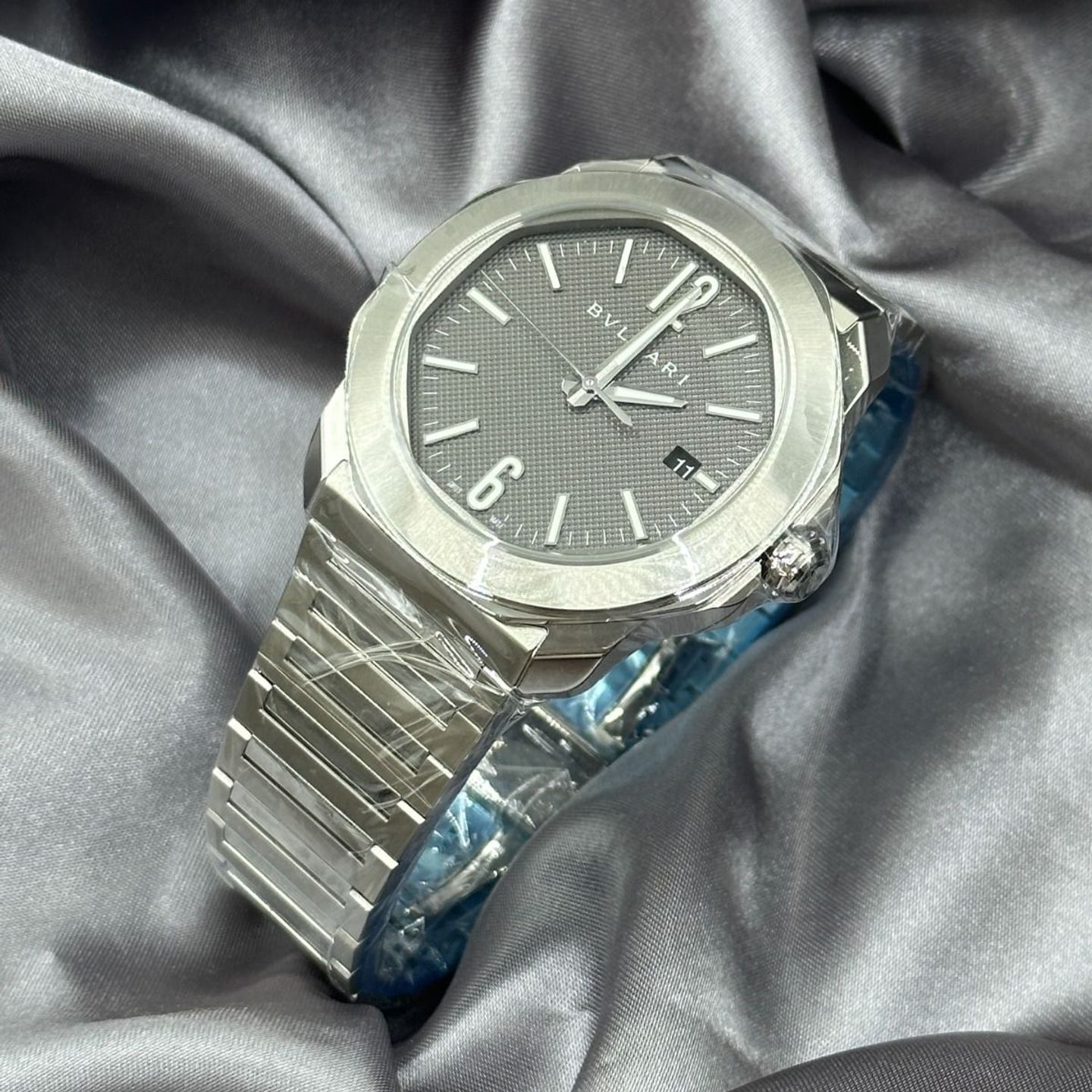 Bulgari Octo 103740 (2024) - Grijs wijzerplaat 41mm Staal (2/8)