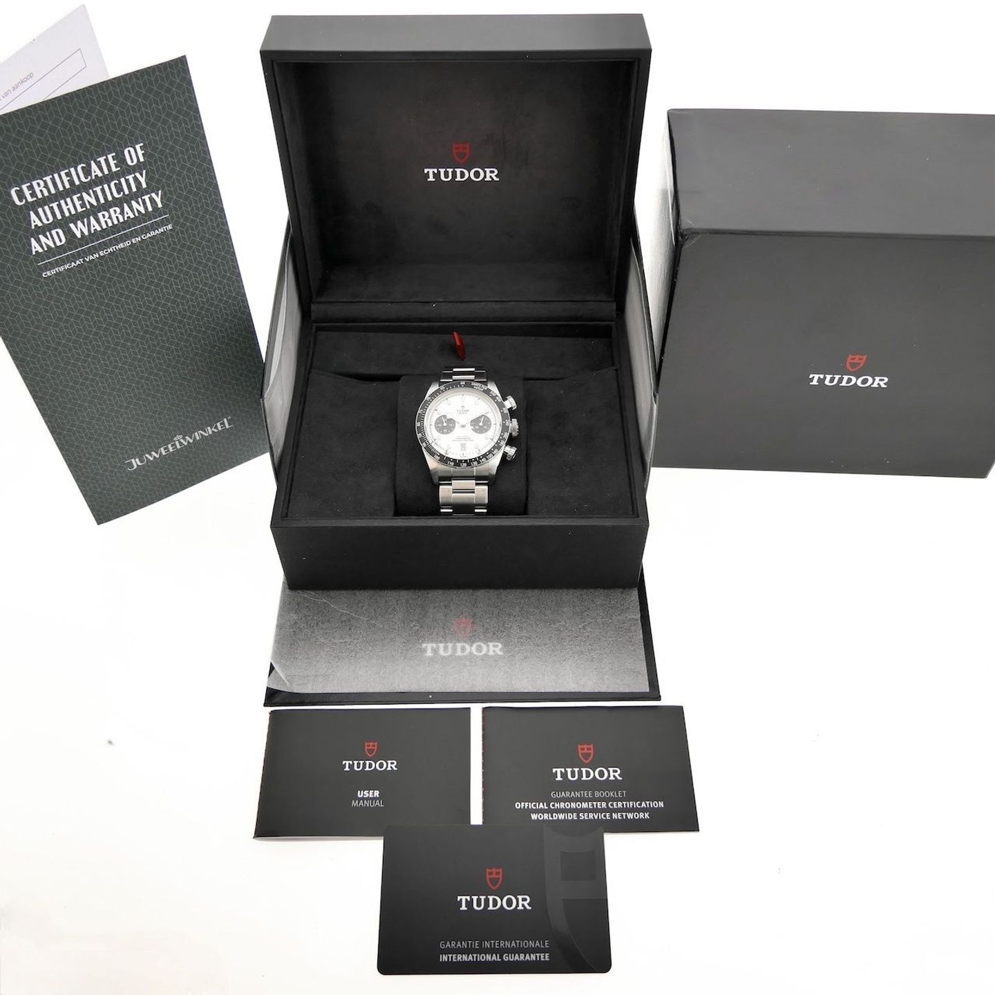Tudor Black Bay Chrono 79360N (2021) - Silver dial 41 mm Steel case (4/8)