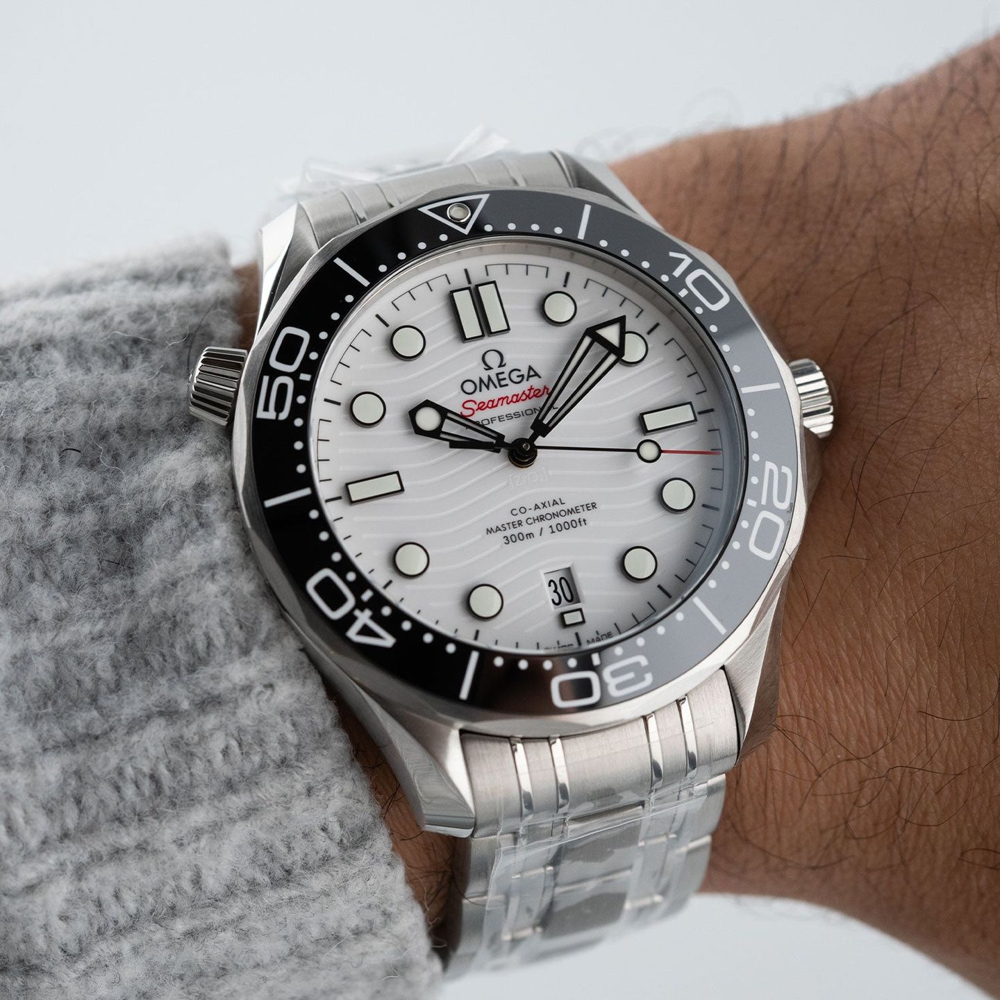 Omega Seamaster Diver 300 M 210.30.42.20.04.001 (2026) - White dial 42 mm Steel case (6/7)