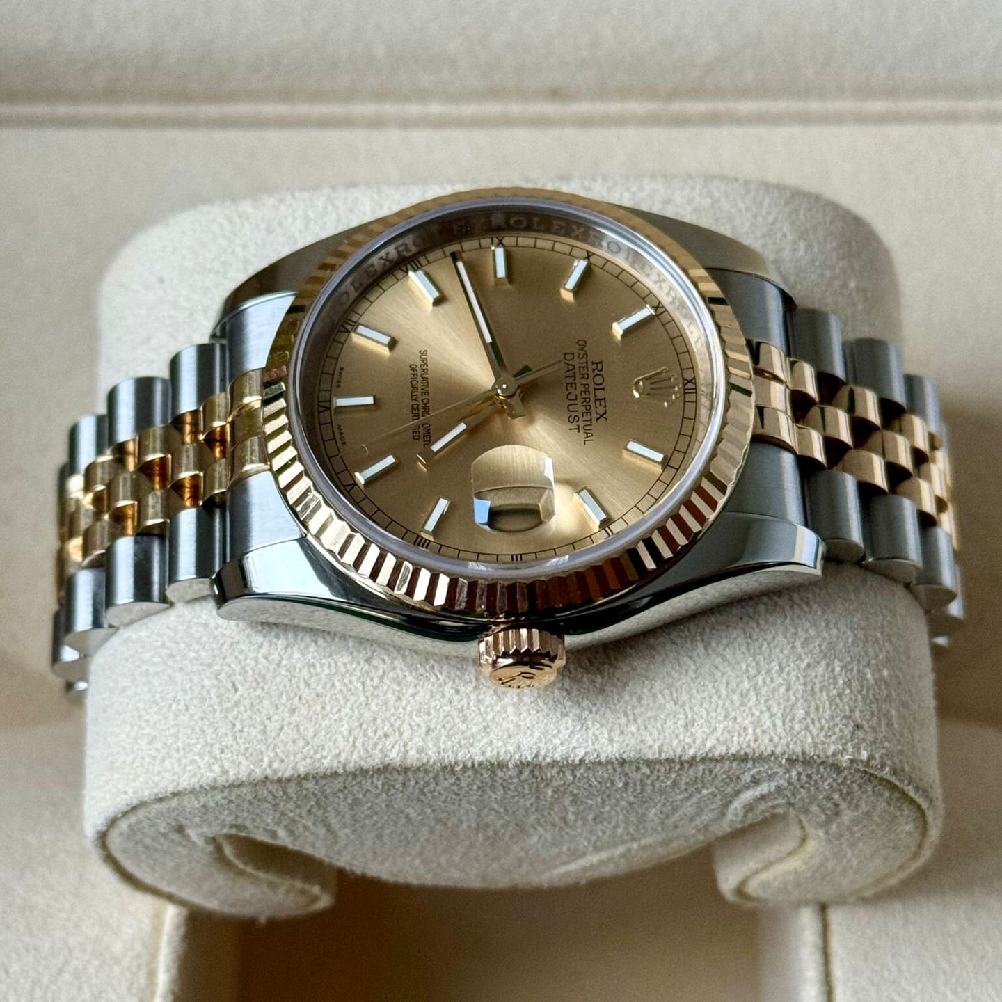 Rolex Datejust 36 116233 (2012) - Champagne dial 36 mm Gold/Steel case (4/7)