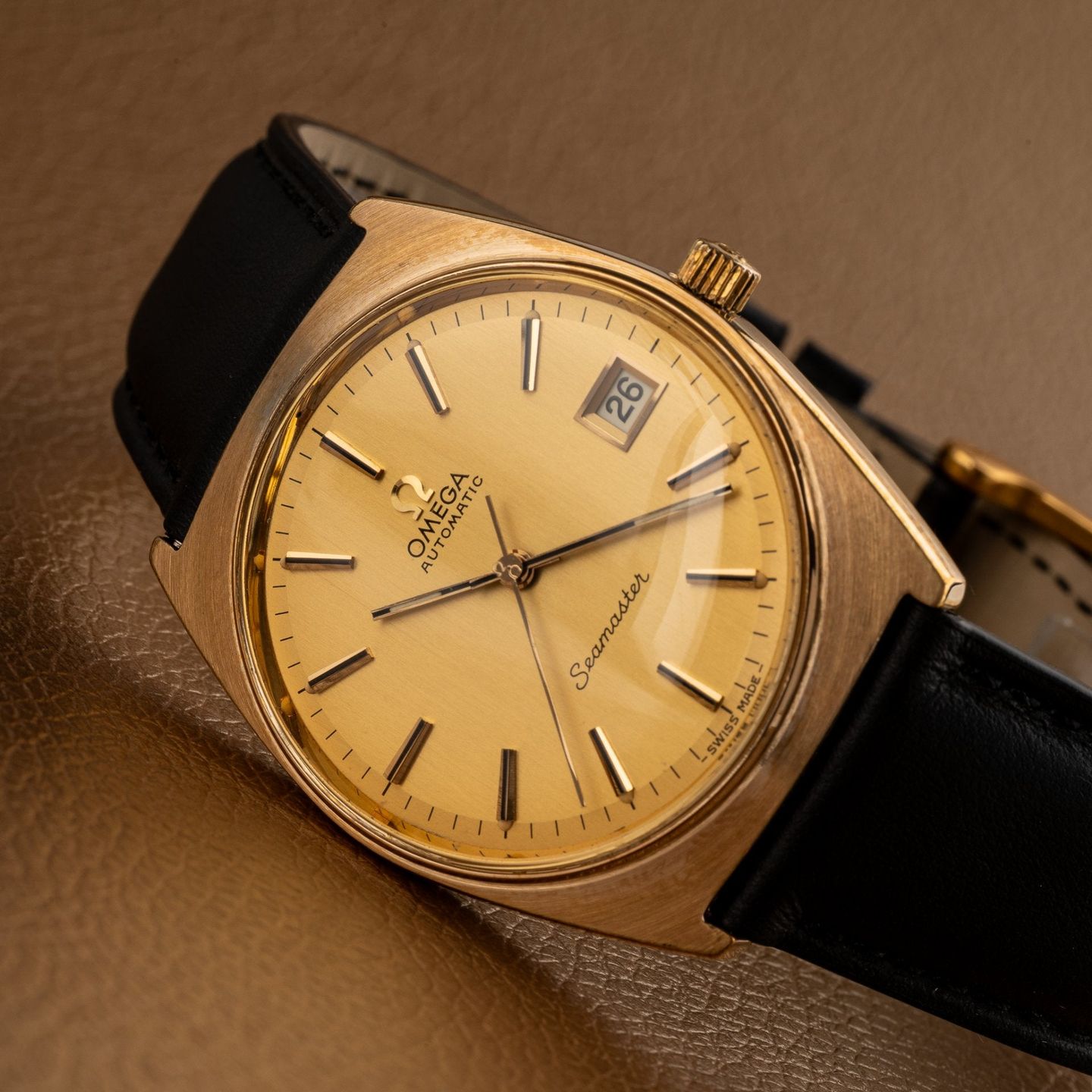 Omega Seamaster 166.0204 (1977) - Black dial 35 mm Gold/Steel case (4/8)