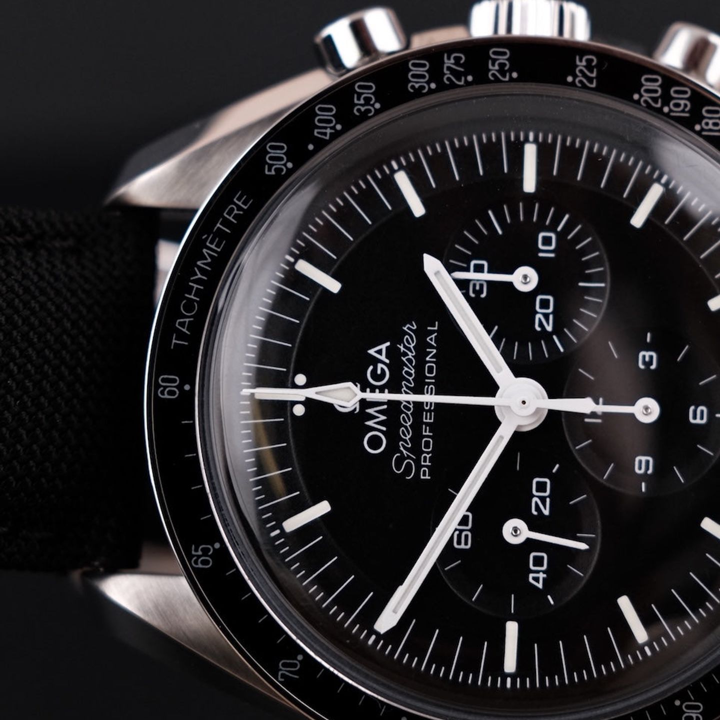 Omega Speedmaster Professional Moonwatch 310.32.42.50.01.001 (2023) - Black dial 42 mm Steel case (5/8)