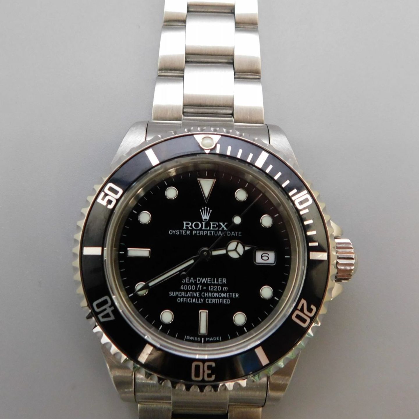 Rolex Sea-Dweller 4000 16600 (2004) - Black dial 40 mm Steel case (2/3)