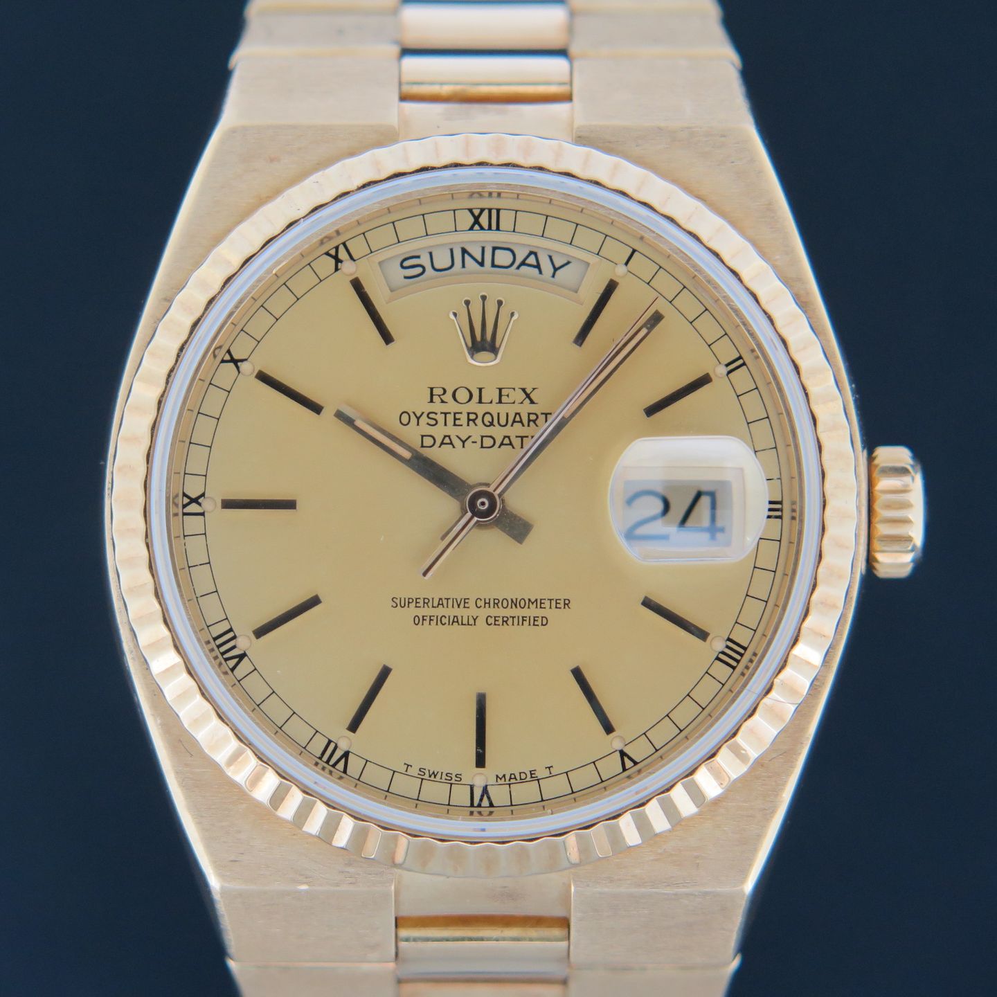 Rolex Day-Date Oysterquartz 19018 (1982) - 36mm Geelgoud (2/5)
