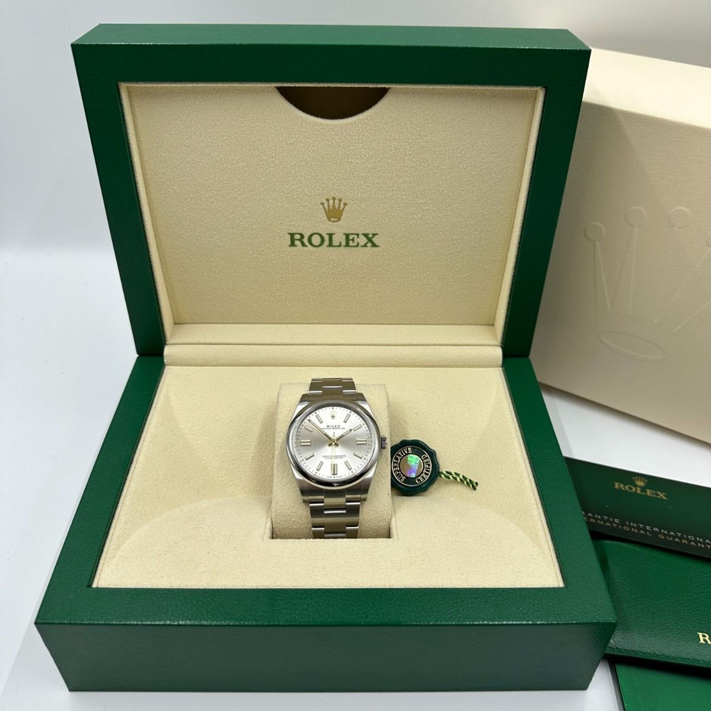 Rolex Oyster Perpetual 41 124300 - (3/8)