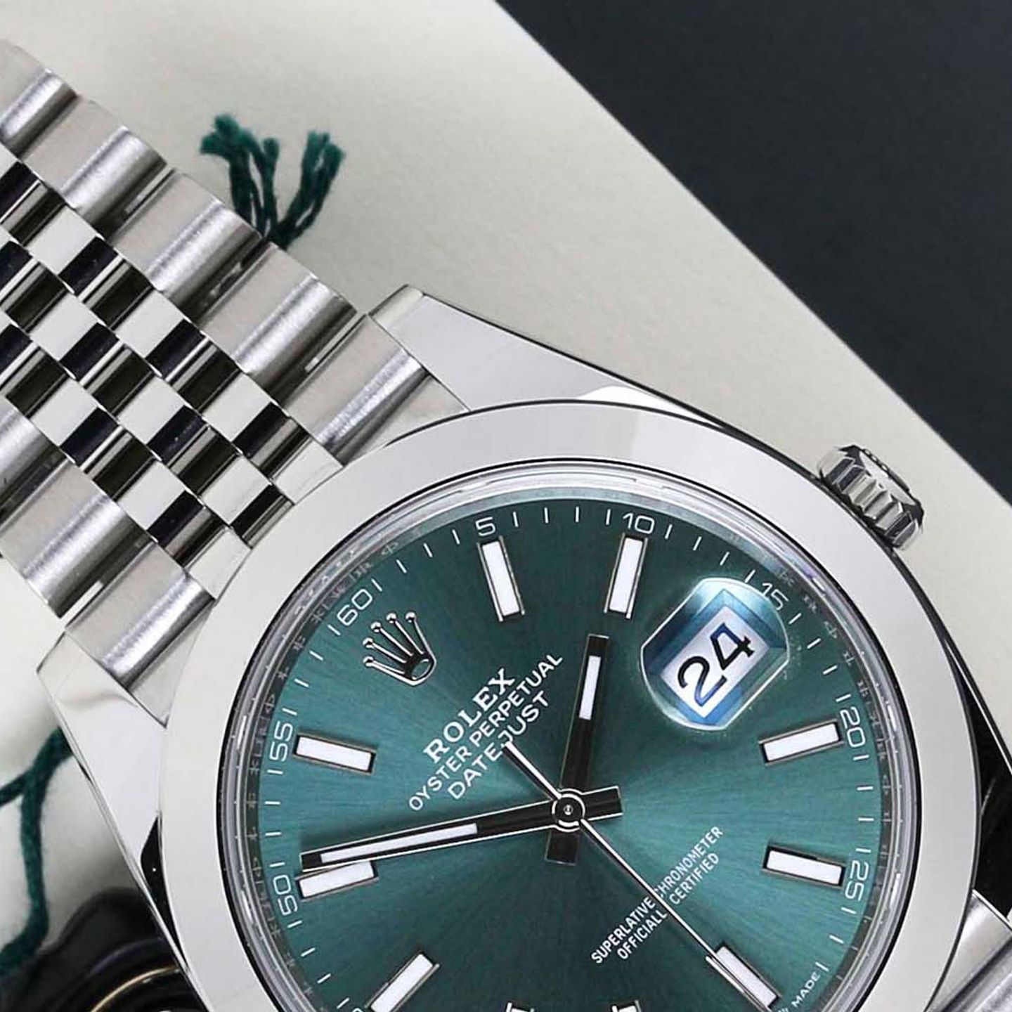 Rolex Datejust 41 126300 (2024) - Groen wijzerplaat 41mm Staal (3/8)