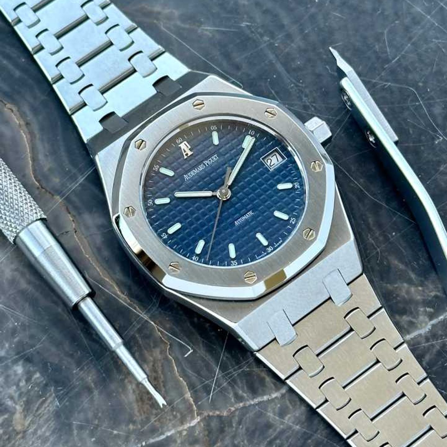 Audemars Piguet Royal Oak 14790 (2001) - Blauw wijzerplaat 36mm Staal (3/8)