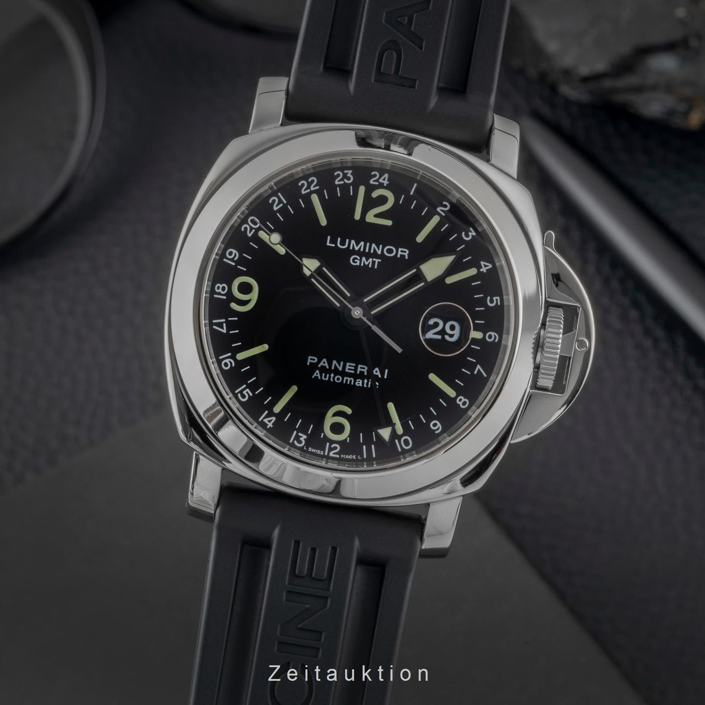 Panerai Luminor PAM00063 (Unknown (random serial)) - Black dial 44 mm Steel case (1/8)