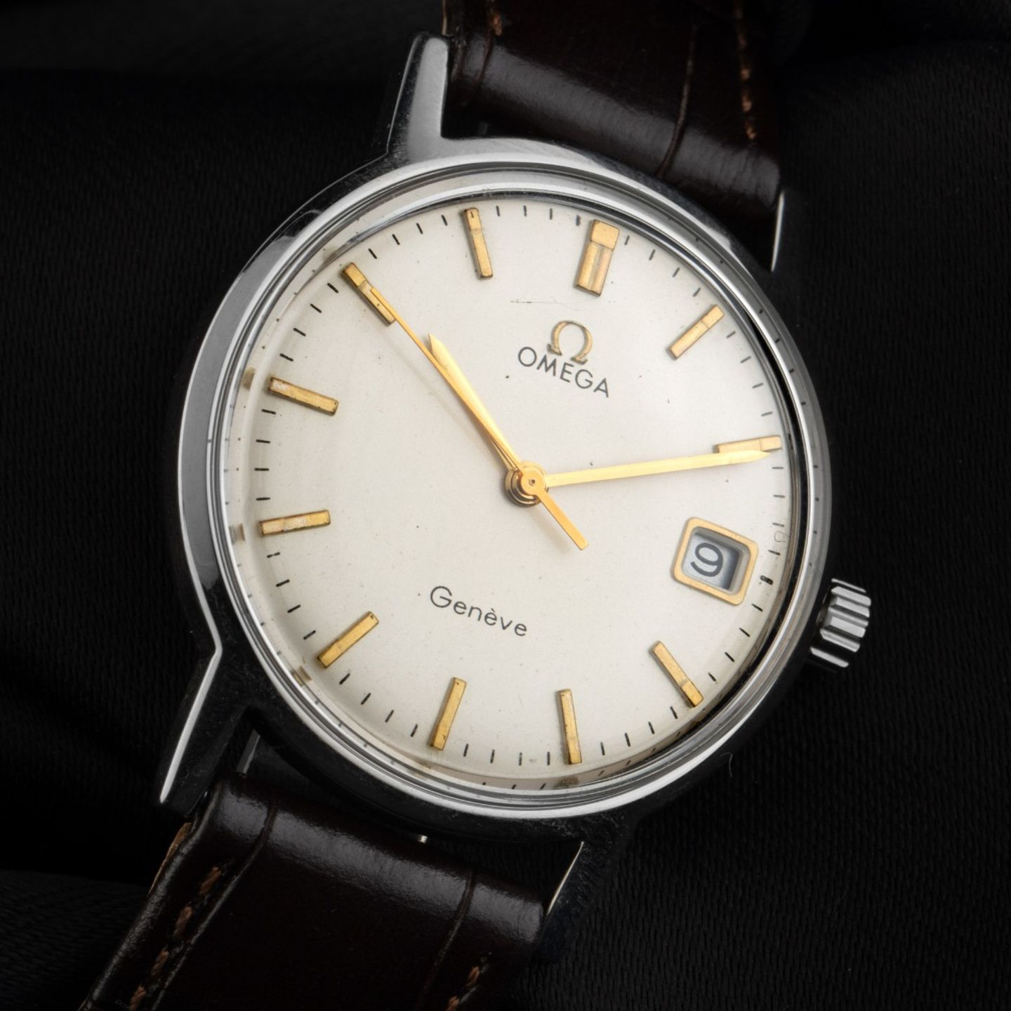 Omega Genève 136.070 - (3/8)