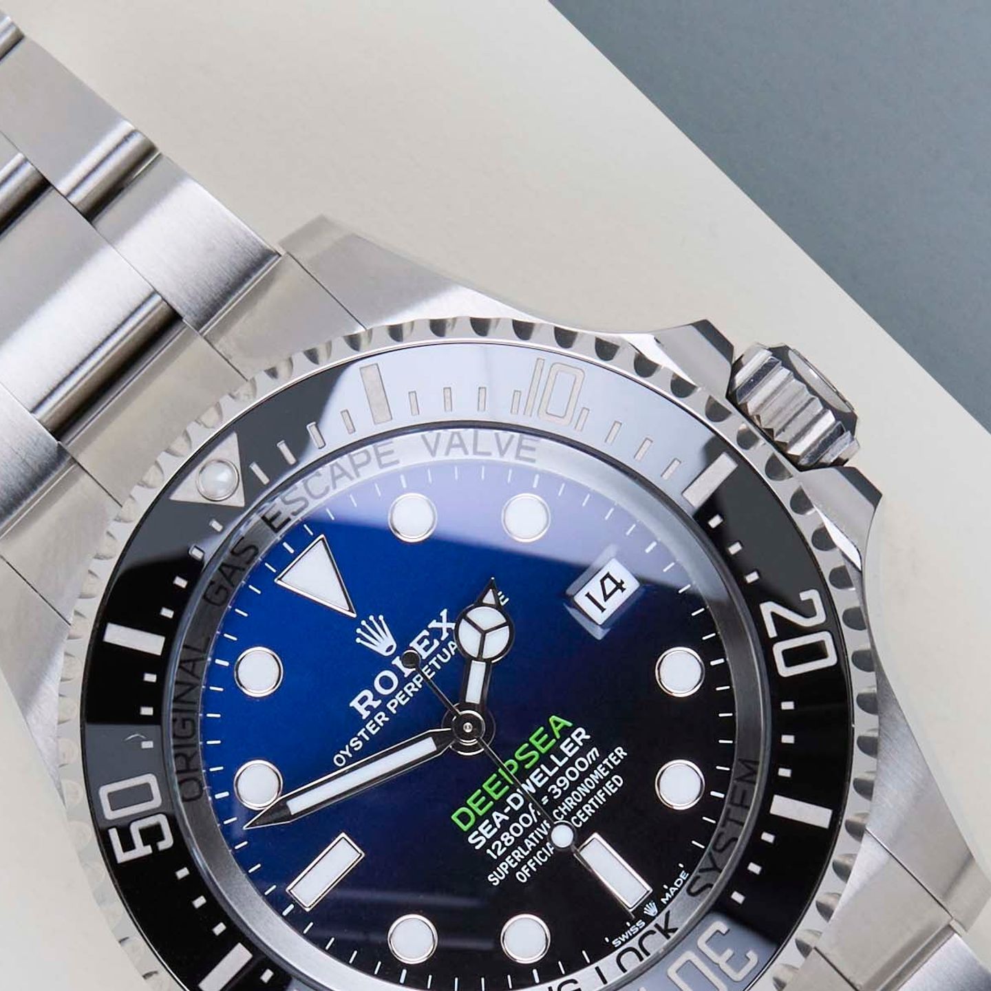 Rolex Sea-Dweller Deepsea 136660 (2023) - 44mm Staal (3/8)