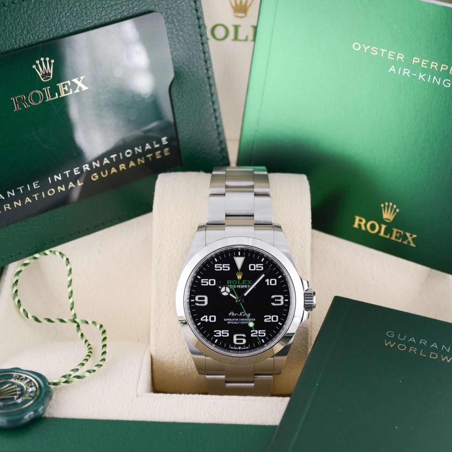 Rolex Air-King 126900 (2023) - Black dial 40 mm Steel case (7/7)