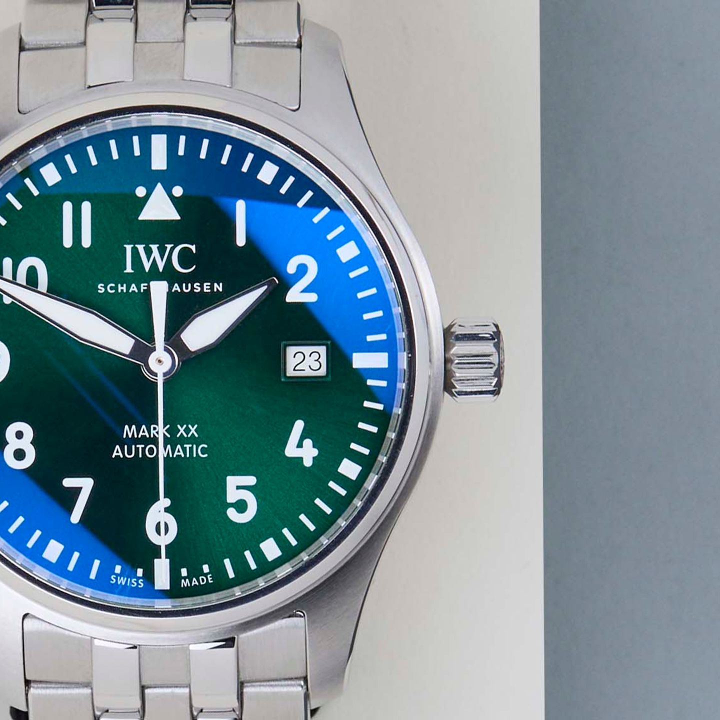 IWC Pilot Mark IW328206 (2025) - Green dial 40 mm Steel case (5/8)