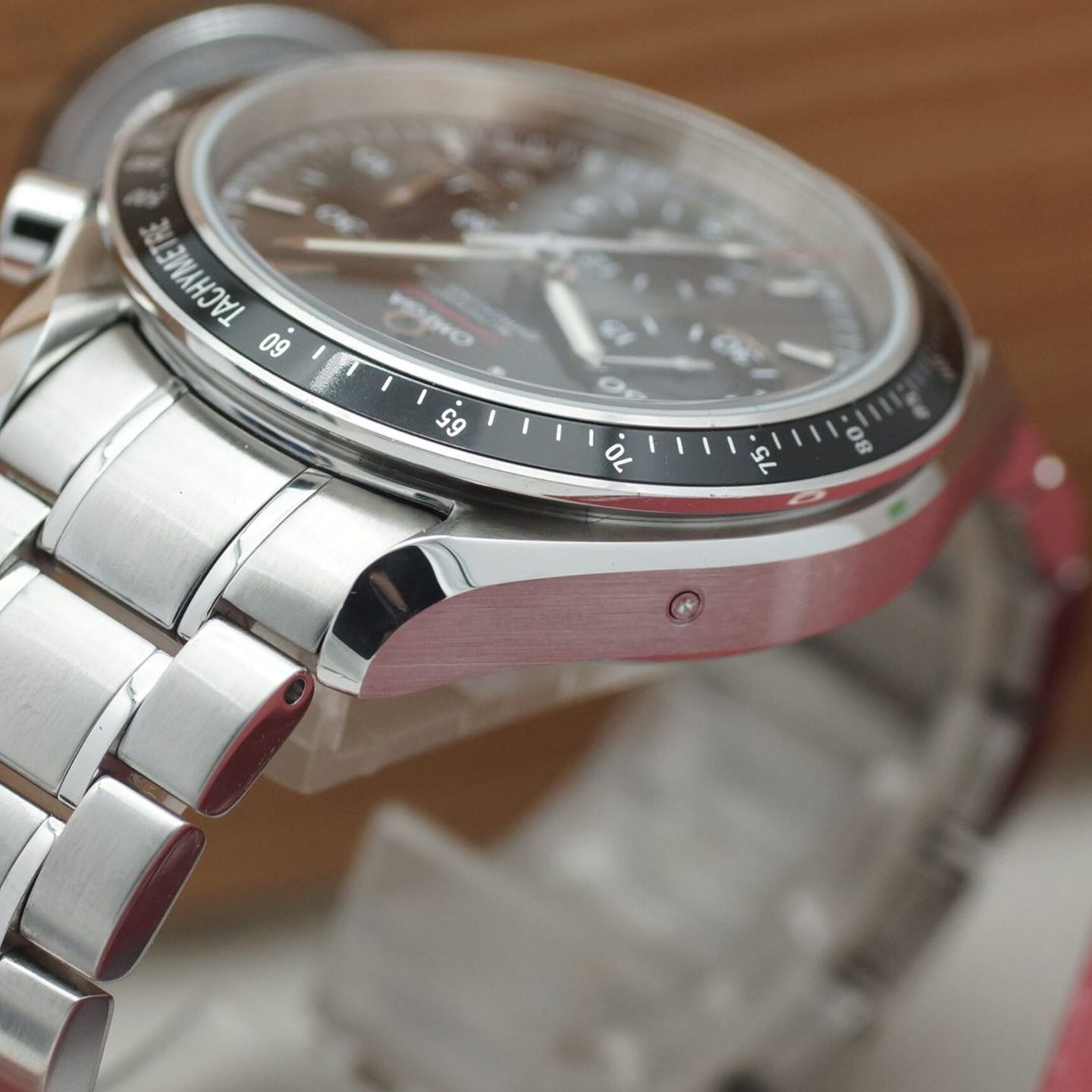 Omega Speedmaster Date 323.30.40.40.06.001 - (8/8)