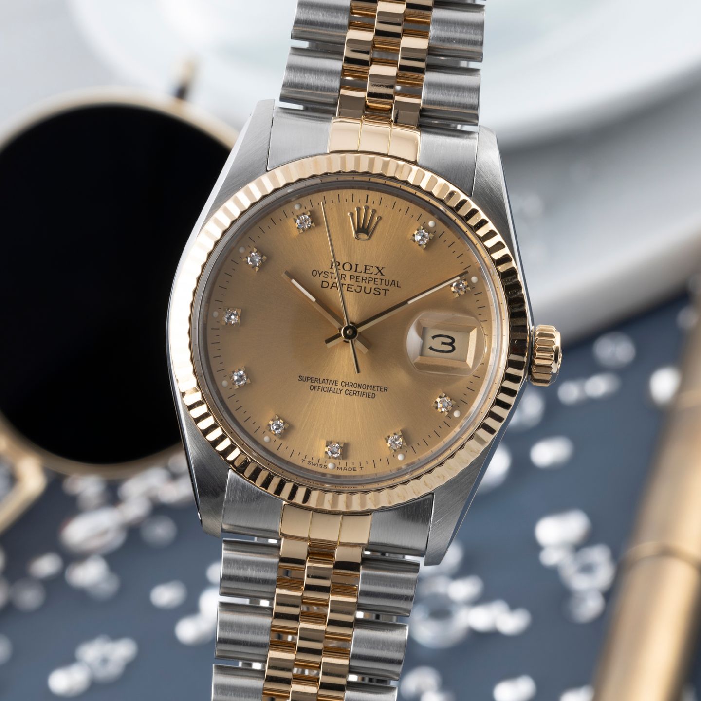 Rolex Datejust 36 16013 (1987) - Champagne wijzerplaat 36mm Goud/Staal (3/8)