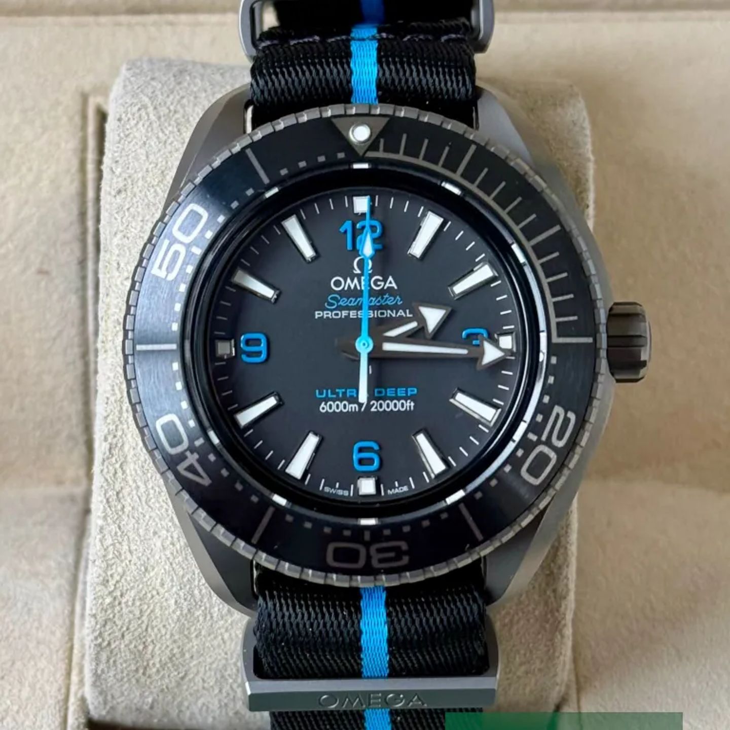 Omega Seamaster Planet Ocean 215.92.46.21.01.001 - (2/8)